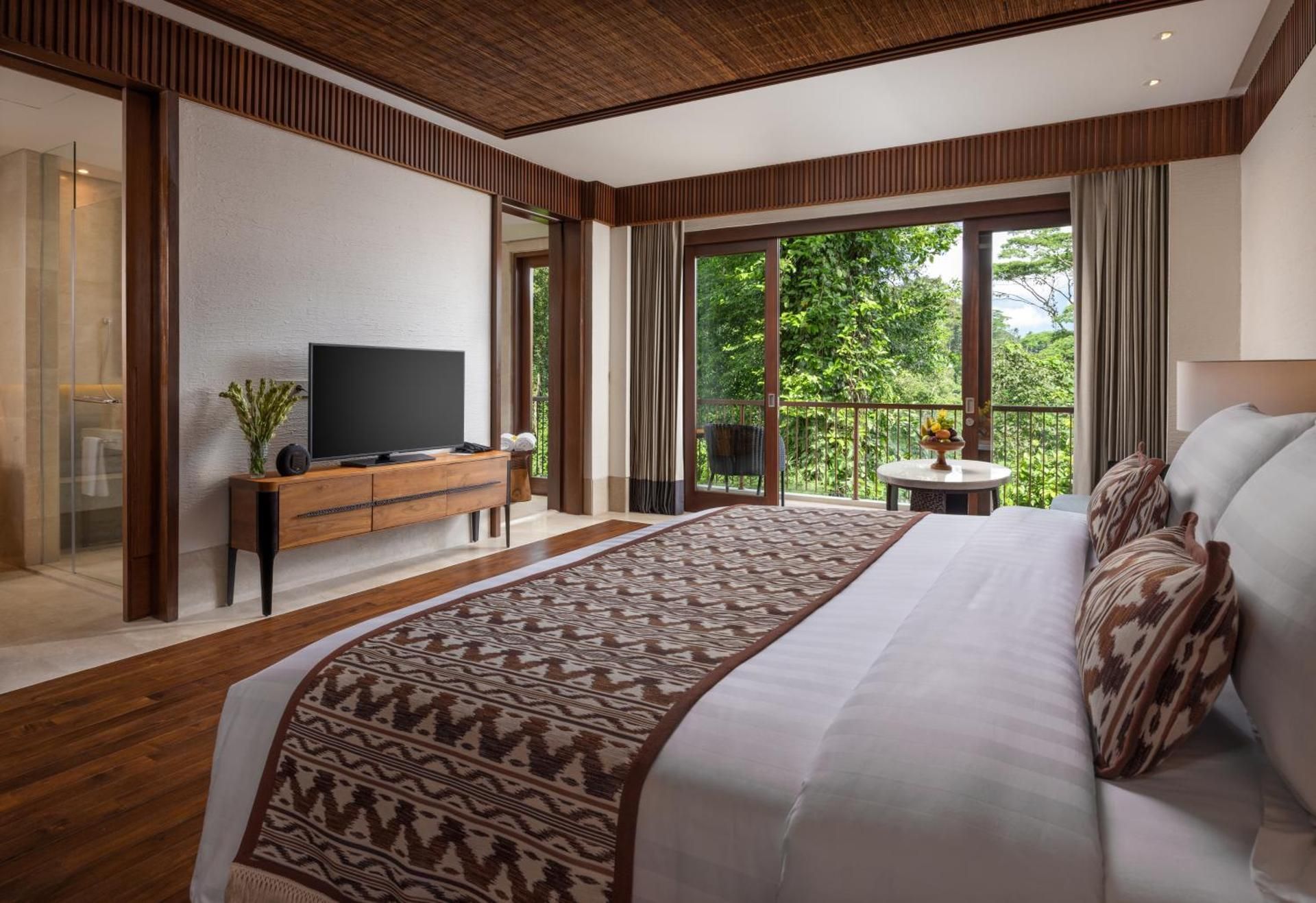 Suite with Balcony