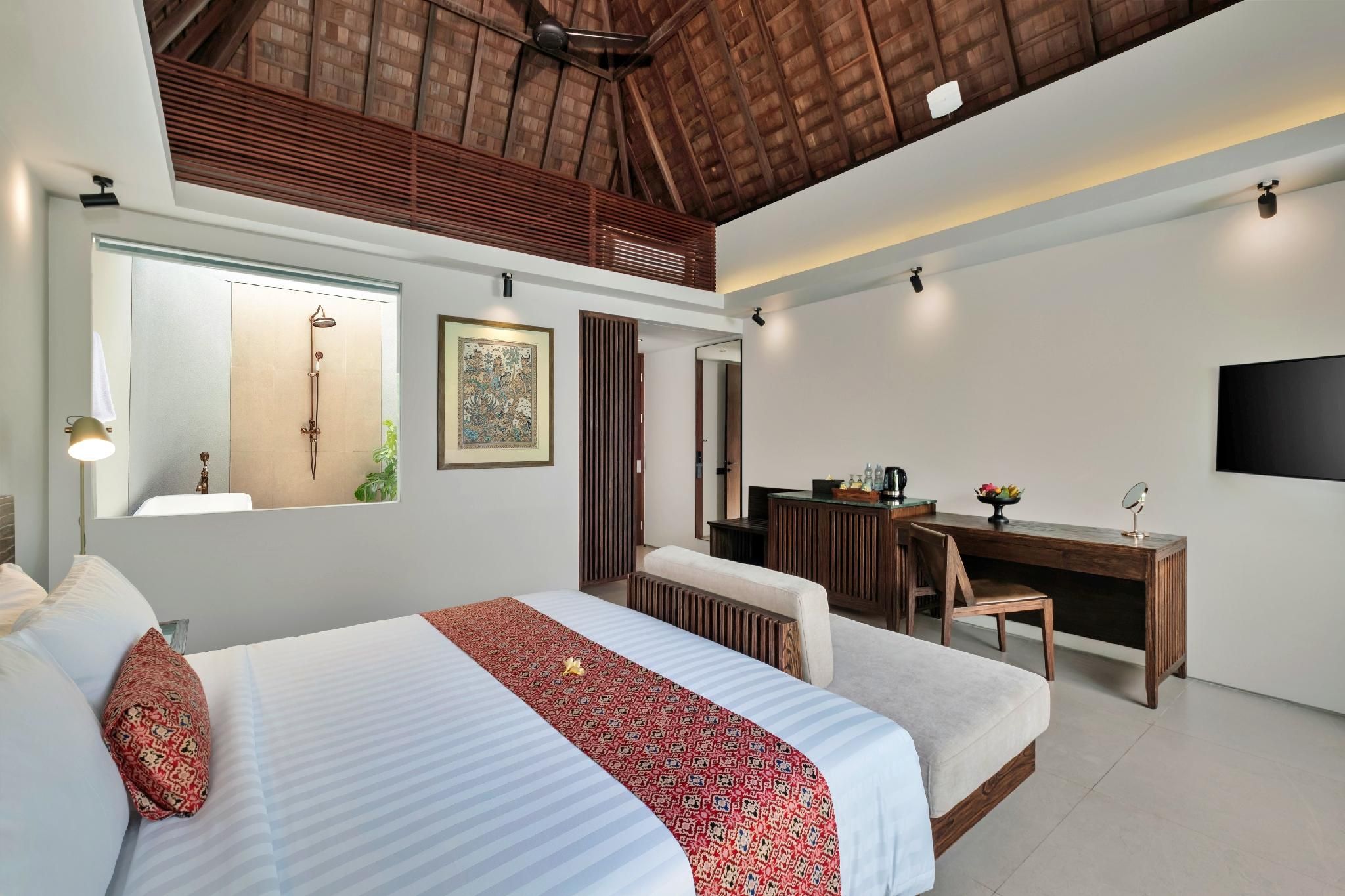 Grand Pool Villa