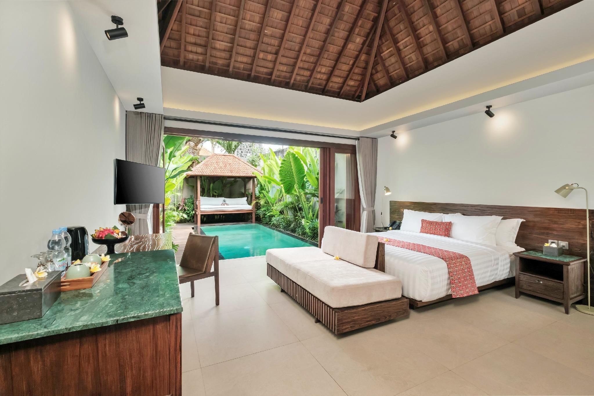 Grand Pool Villa
