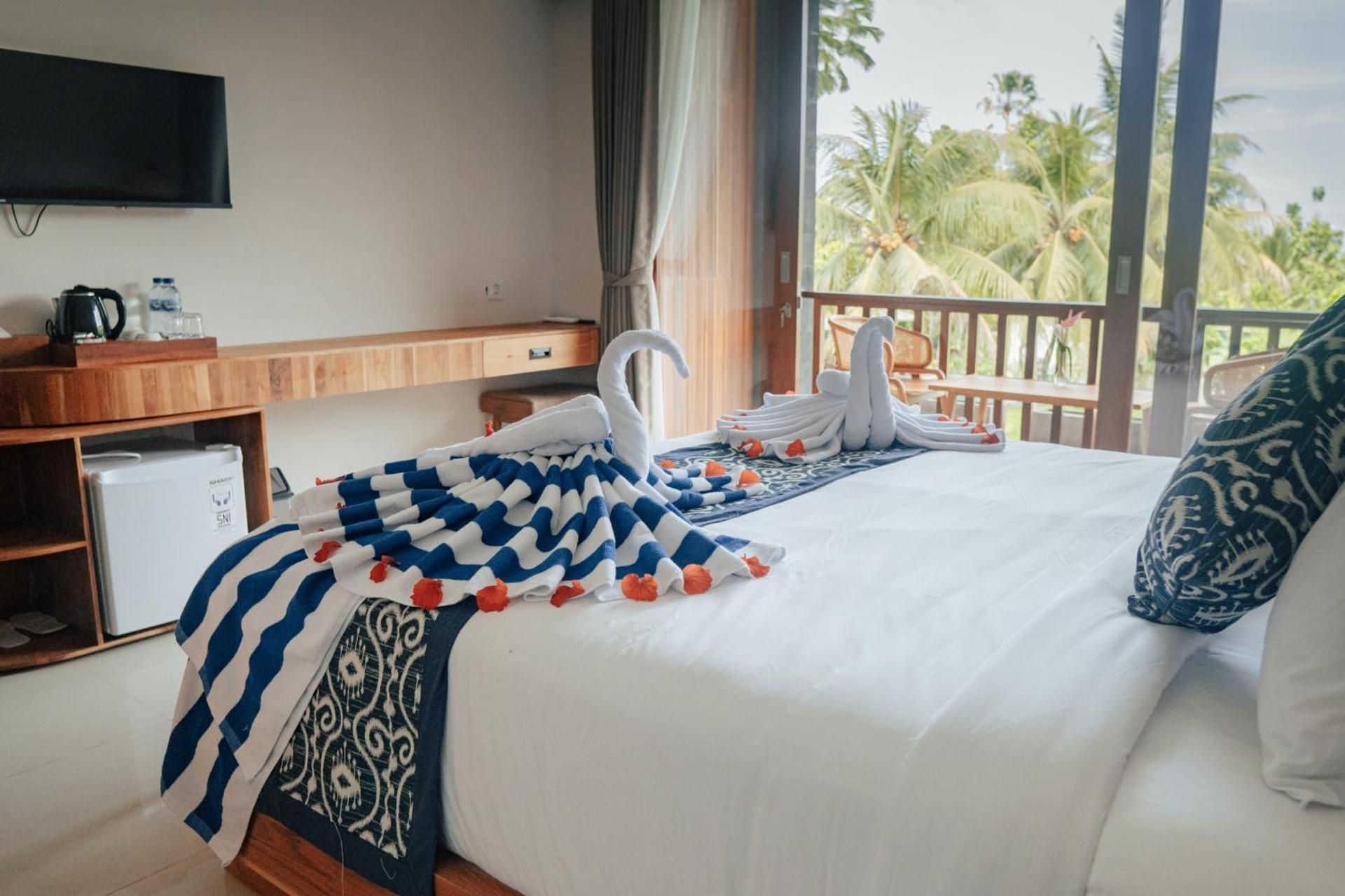Tropical Space Suite with Pool View
