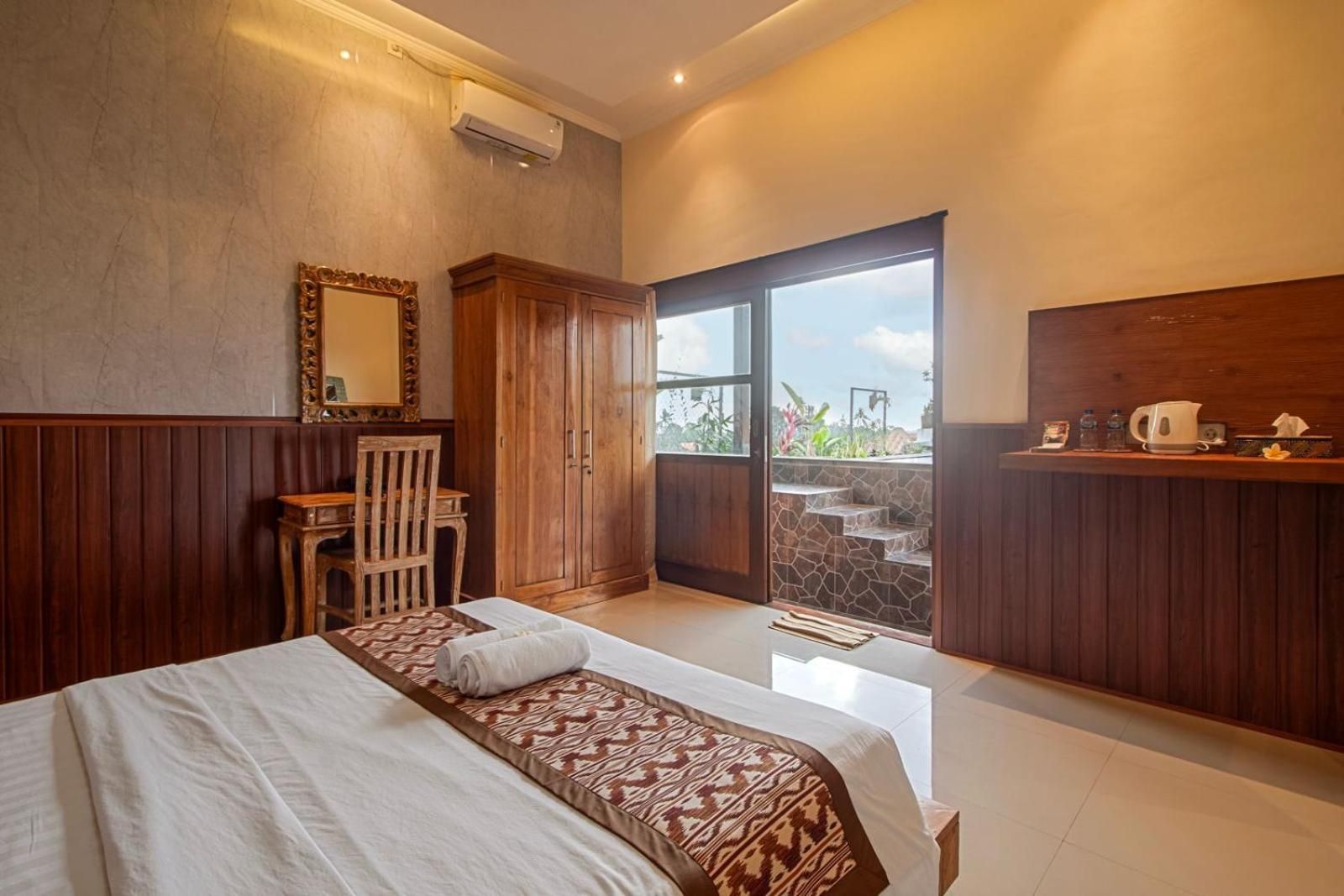Deluxe Double Room with Balcony