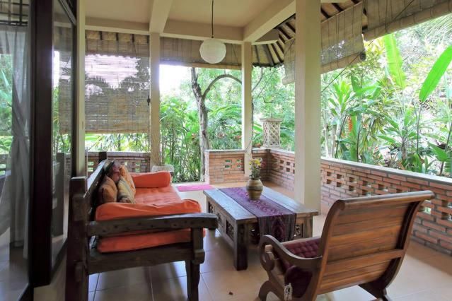 One-Bedroom Apartment with Garden View