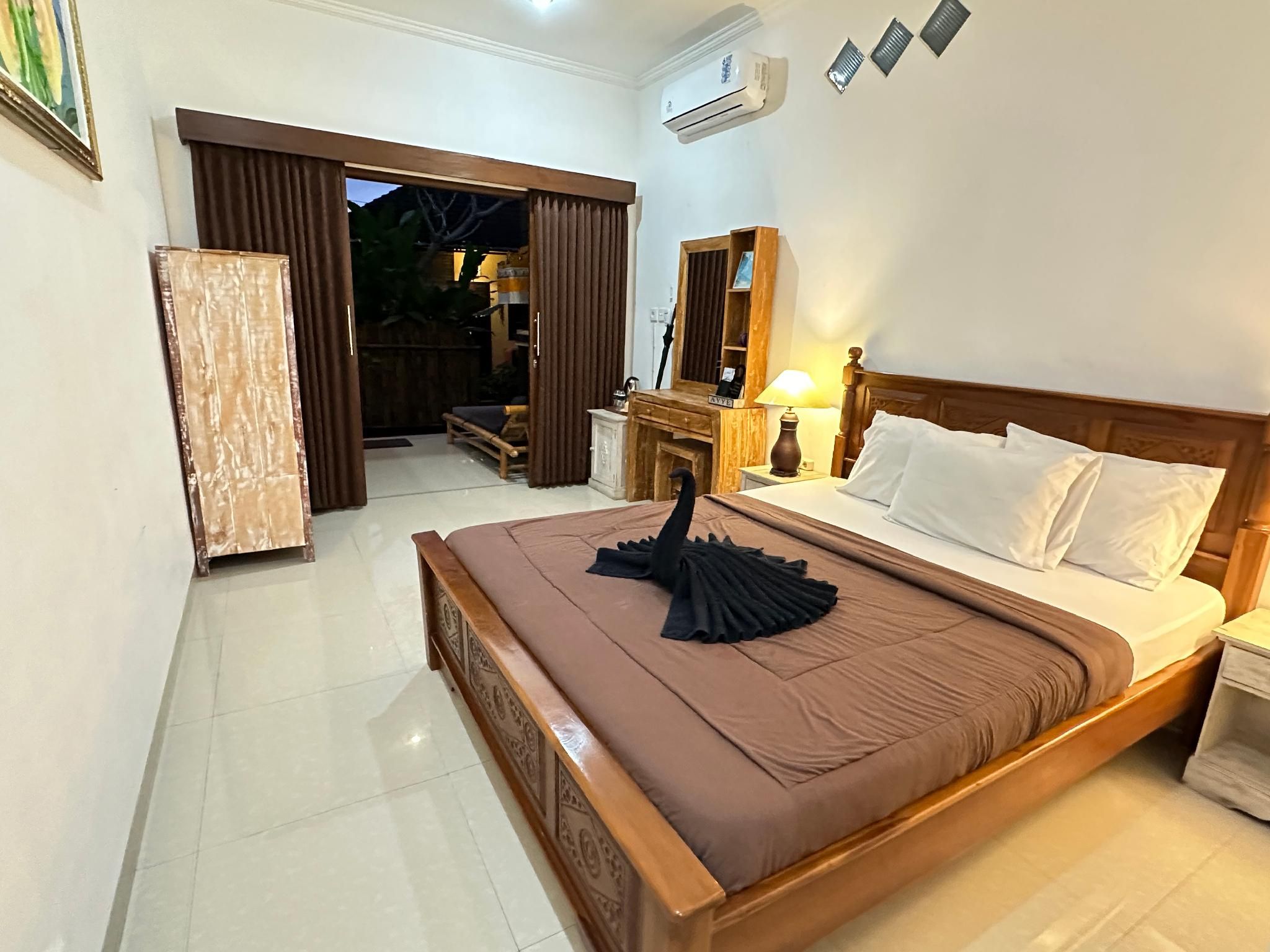 Ayye Bungalows Homestay