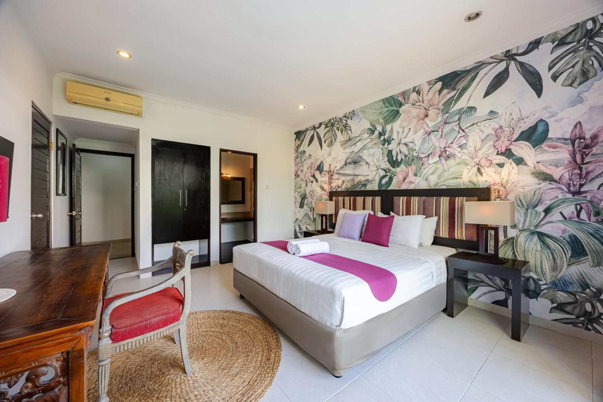 Superior Double Pool View Room