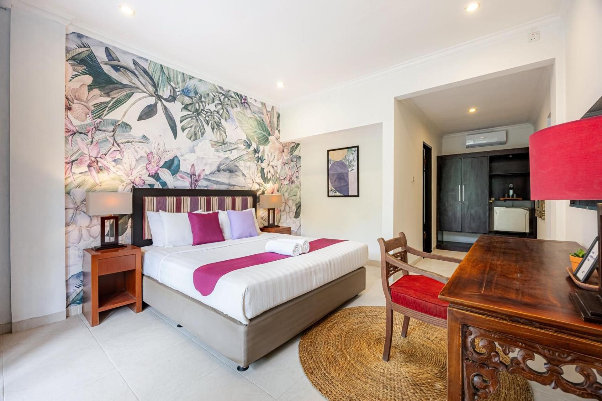 Superior Double Pool Access Room