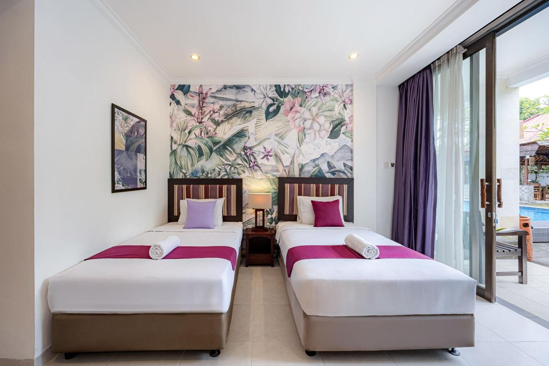 Superior Twin Pool Access Room