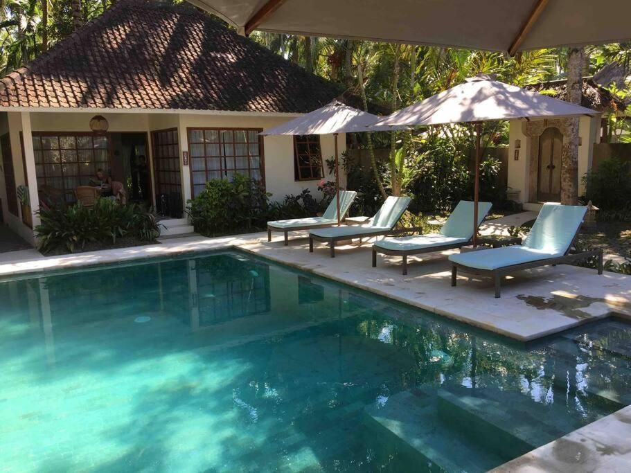 Rumah Kelapa Sepi