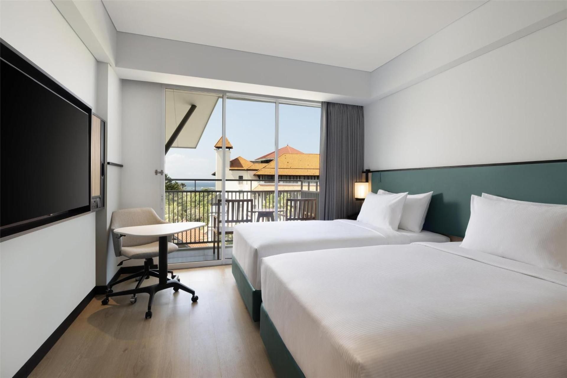 Twin Guest Room with Balcony