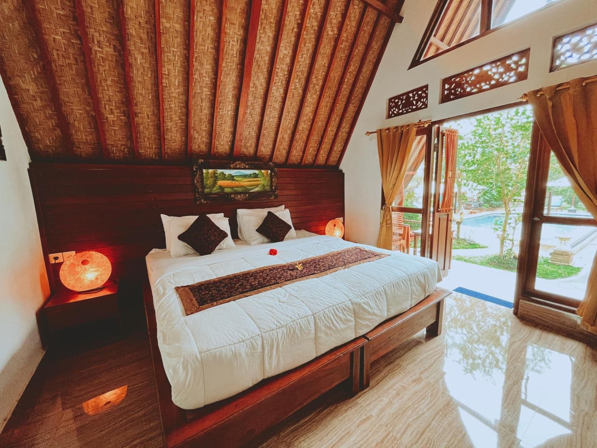 Deluxe Double or Twin Room with Pool Access