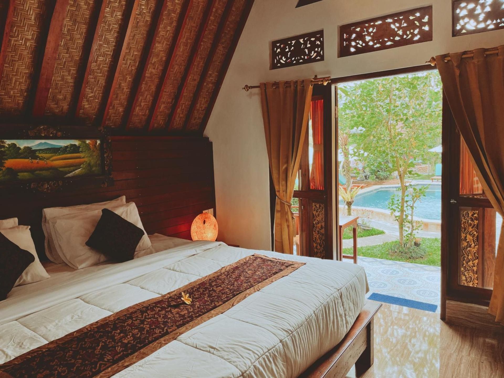 Deluxe Double or Twin Room with Pool Access