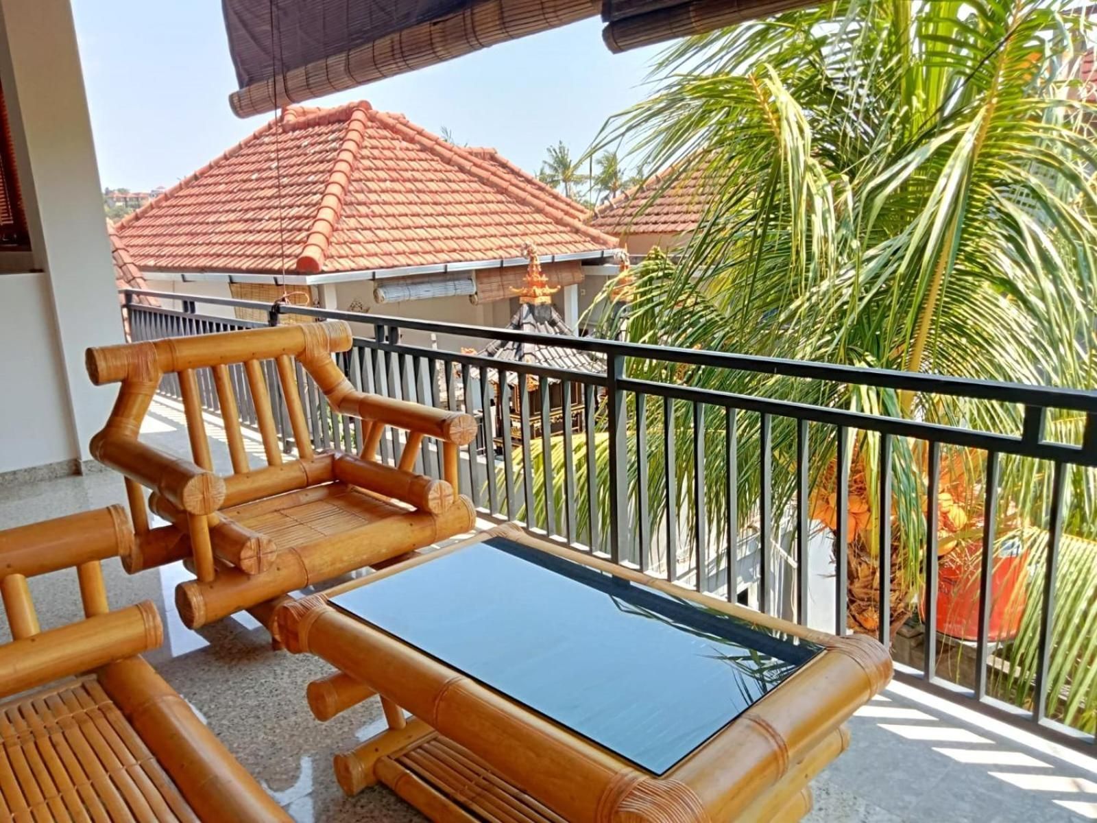 Double or Twin Room with Partial Sea View