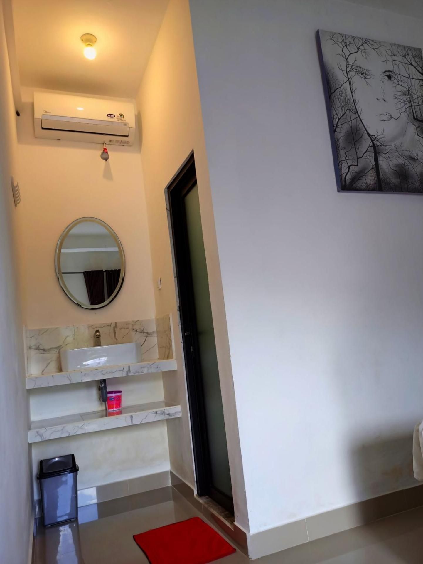 Adila Warung and Homestay Double Room with Mountain View 3