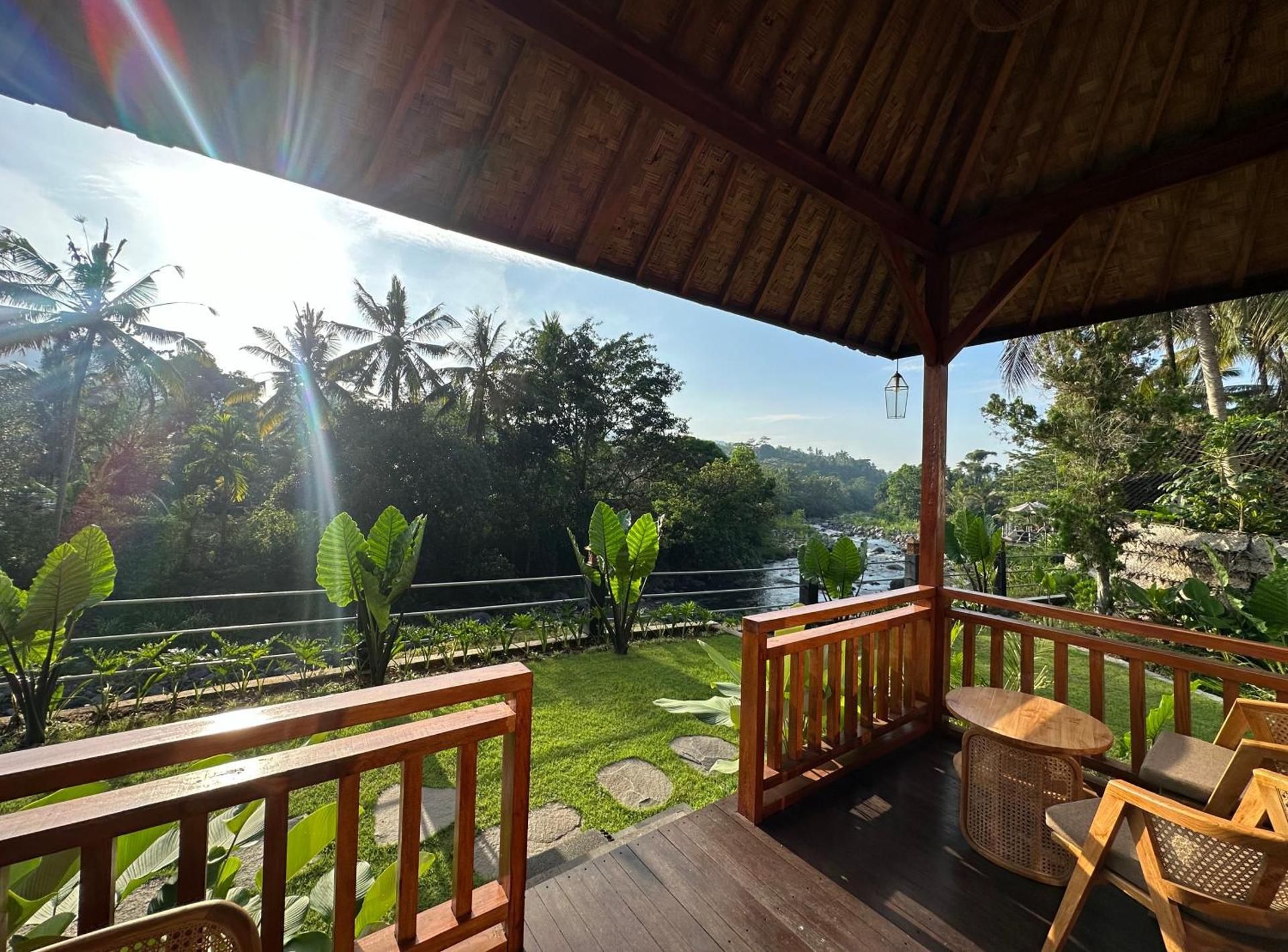 Villa with Garden View