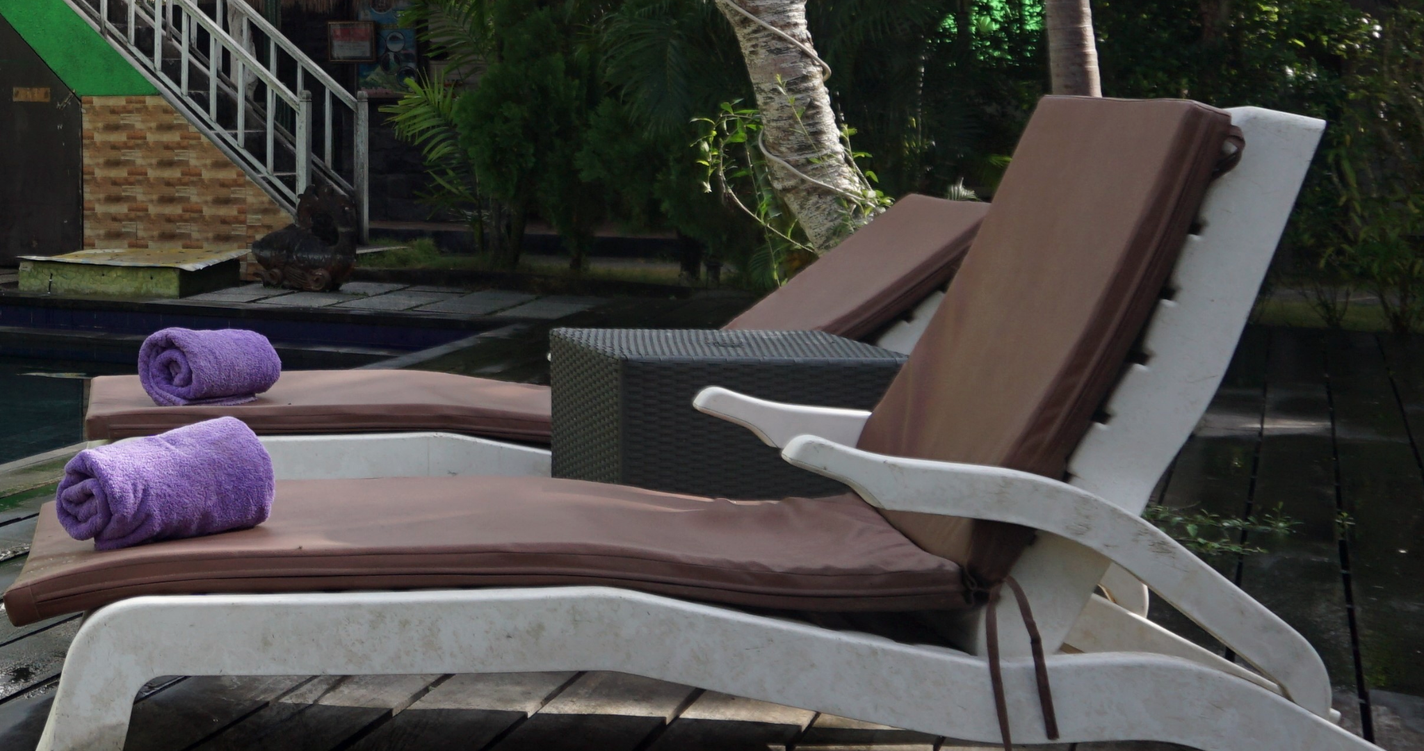 swimming pool [outdoor]