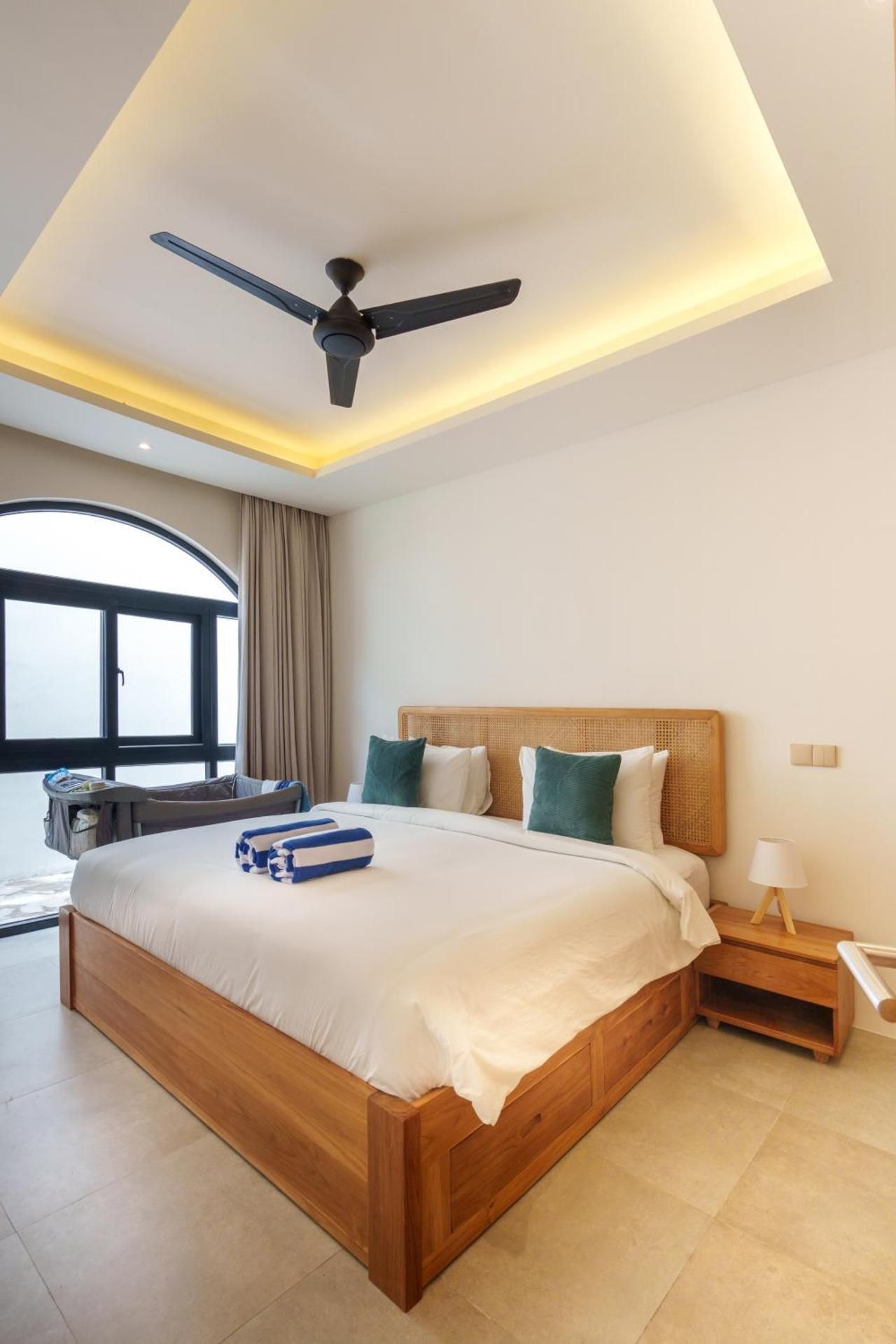 One-Bedroom Deluxe Apartment