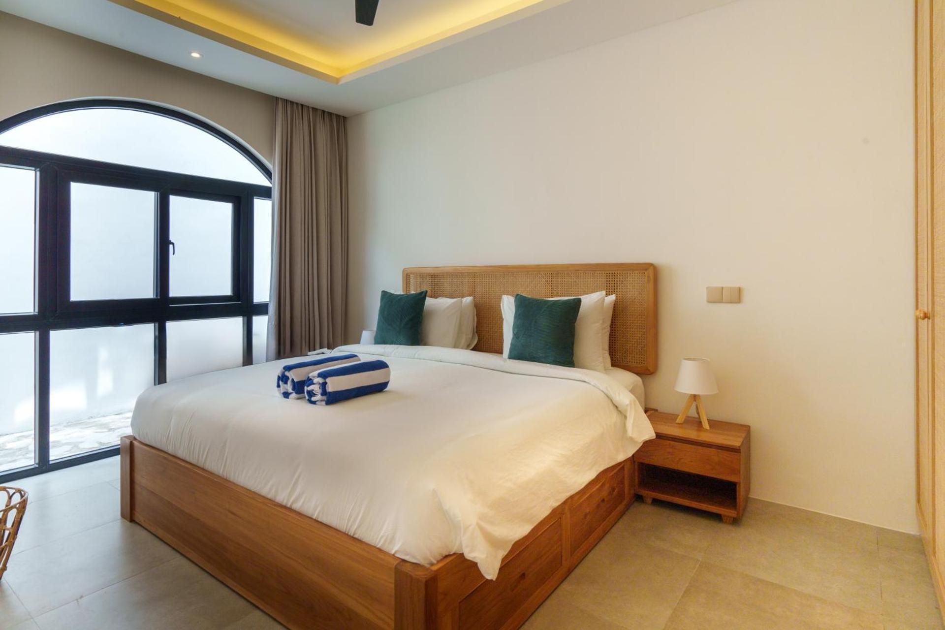 One-Bedroom Deluxe Apartment