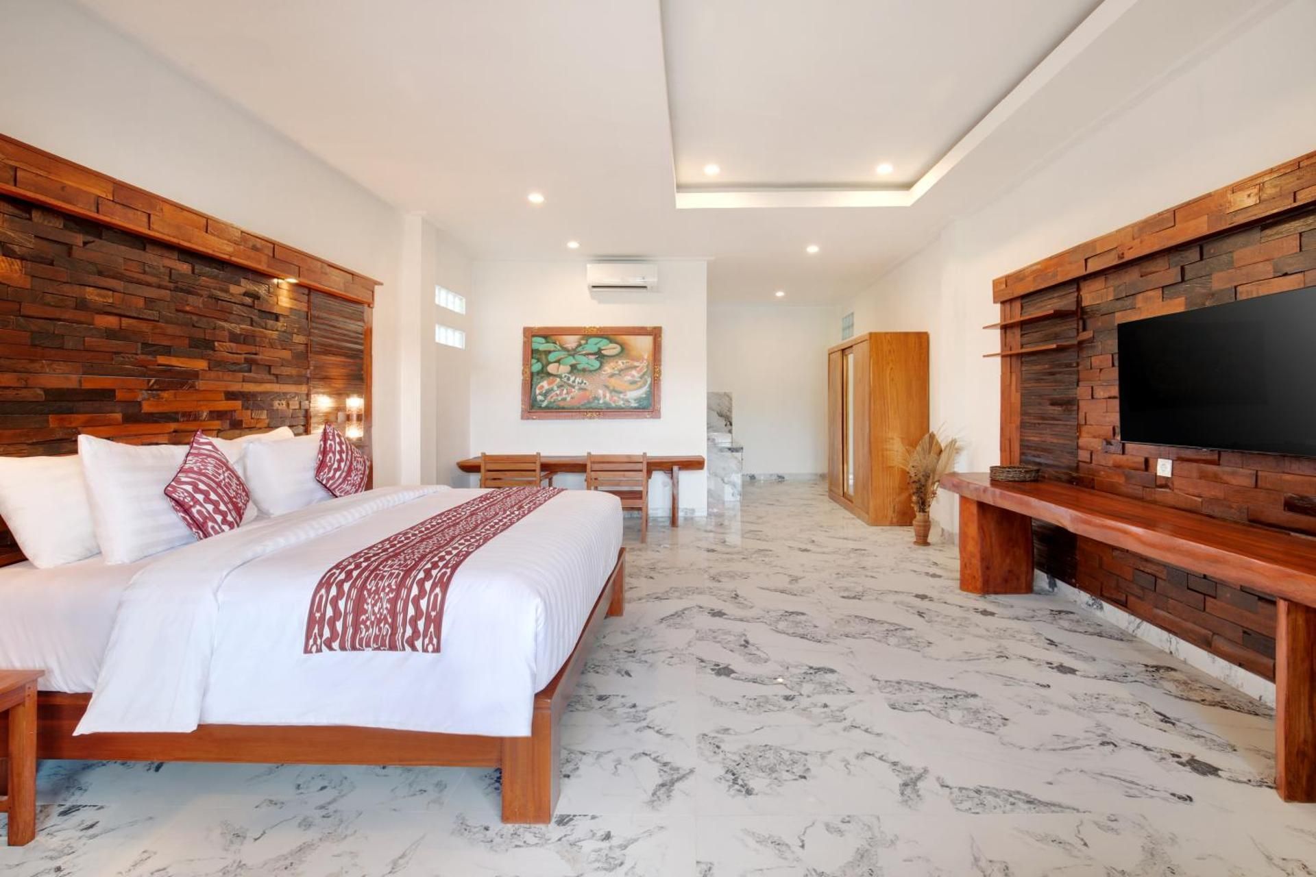 Deluxe Room With Shared Pool
