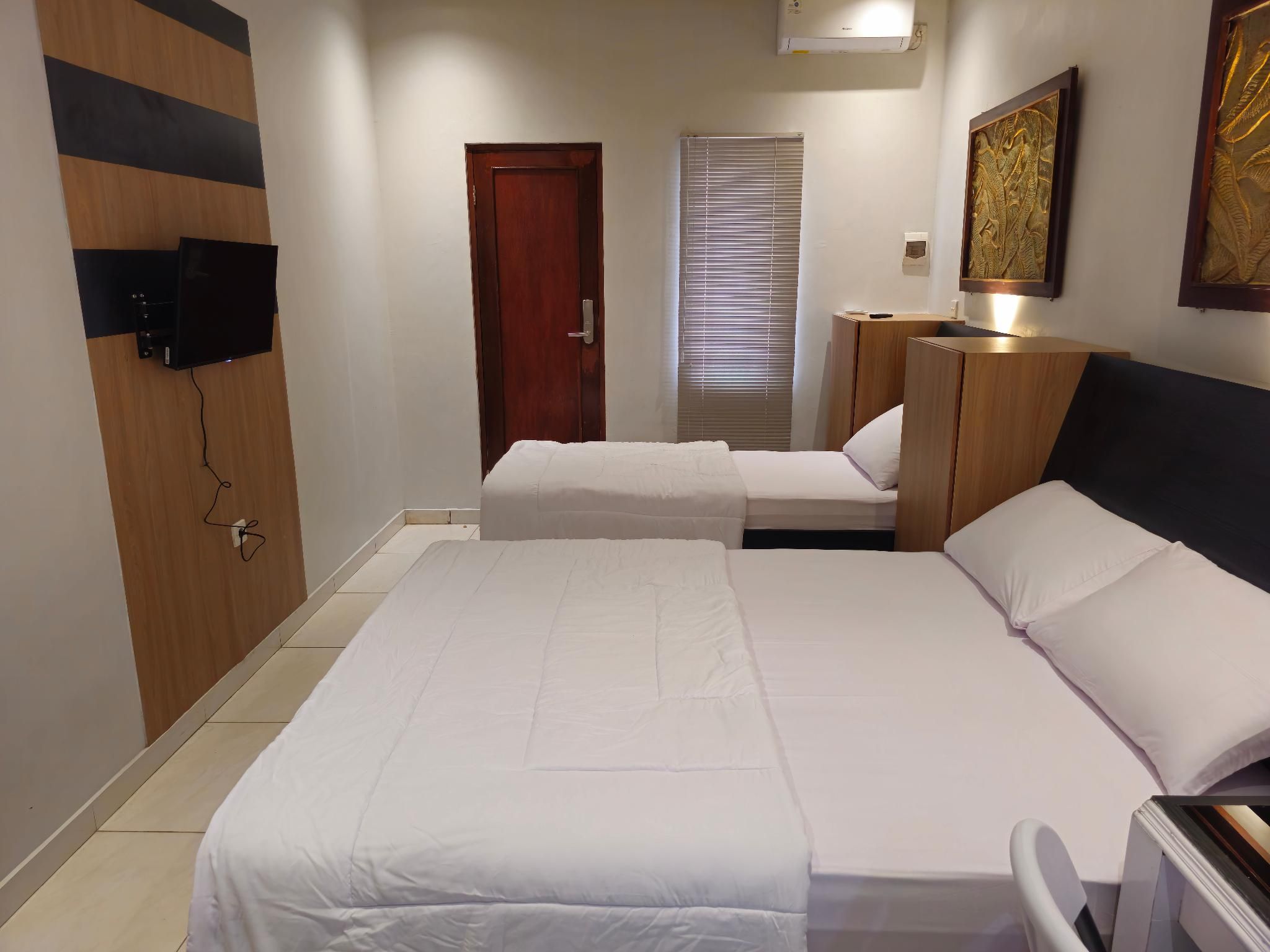 Deluxe Triple Bed AC Room 