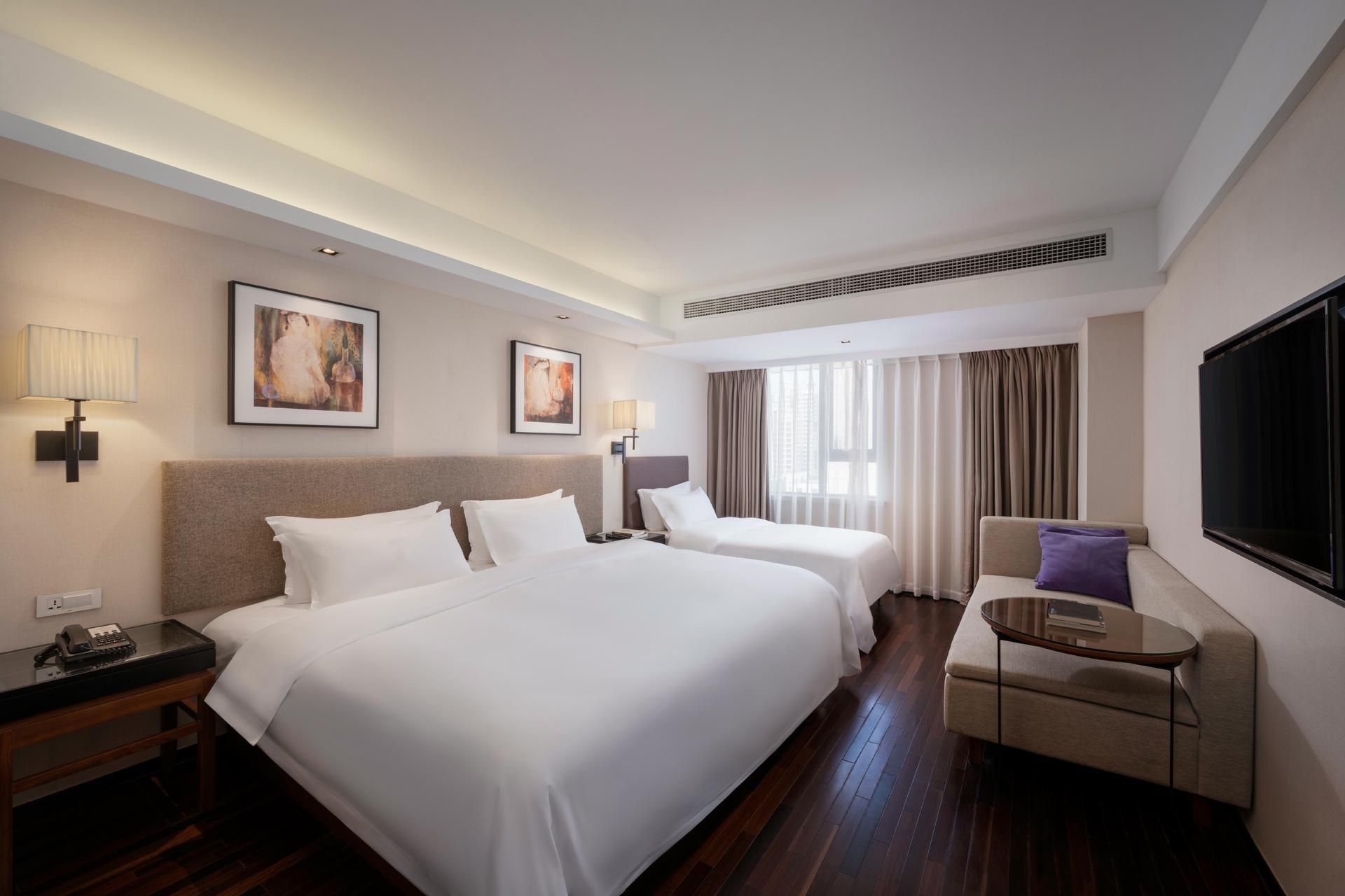 Four Seasons Family Room