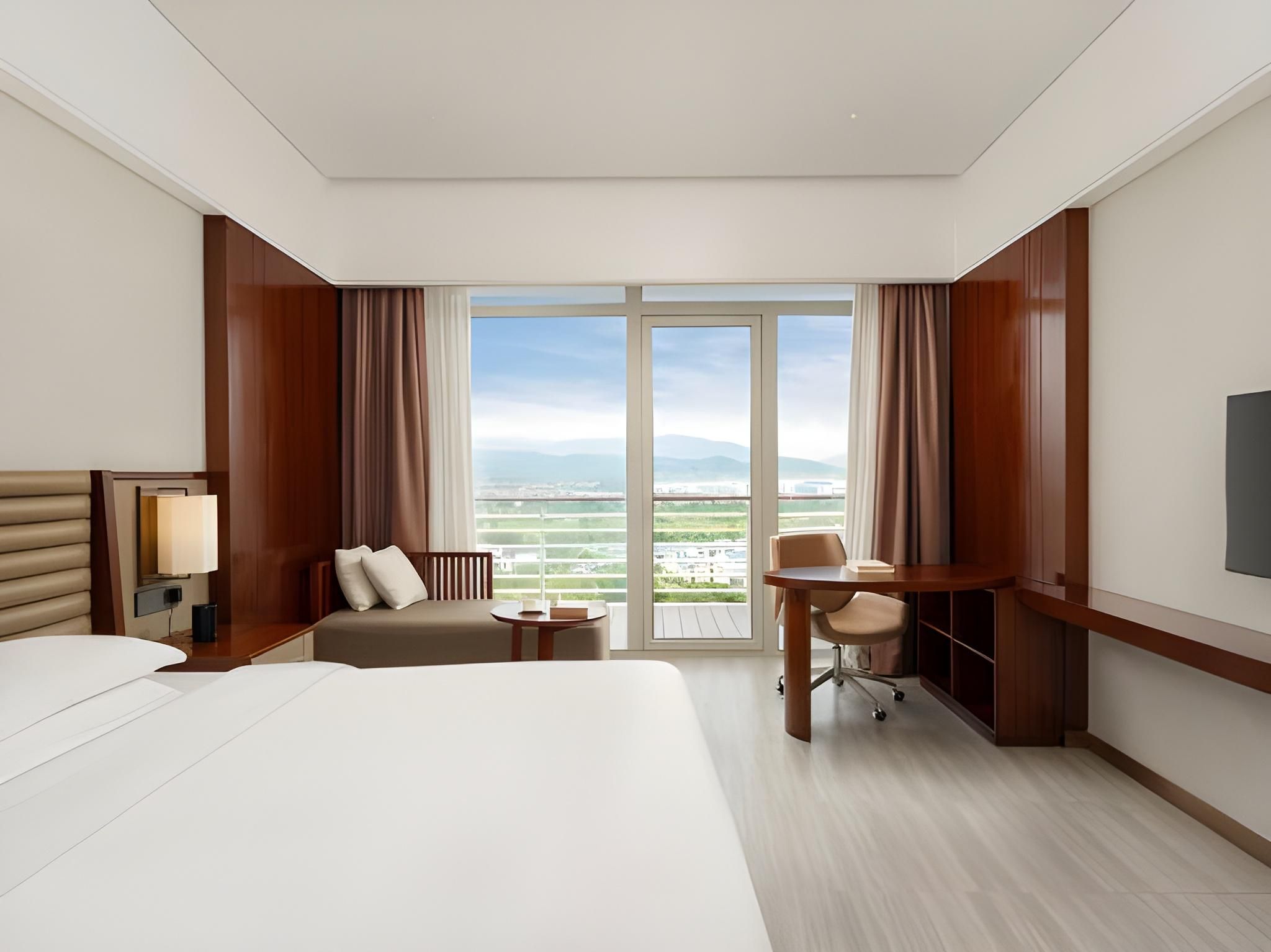 Deluxe Garden View Room