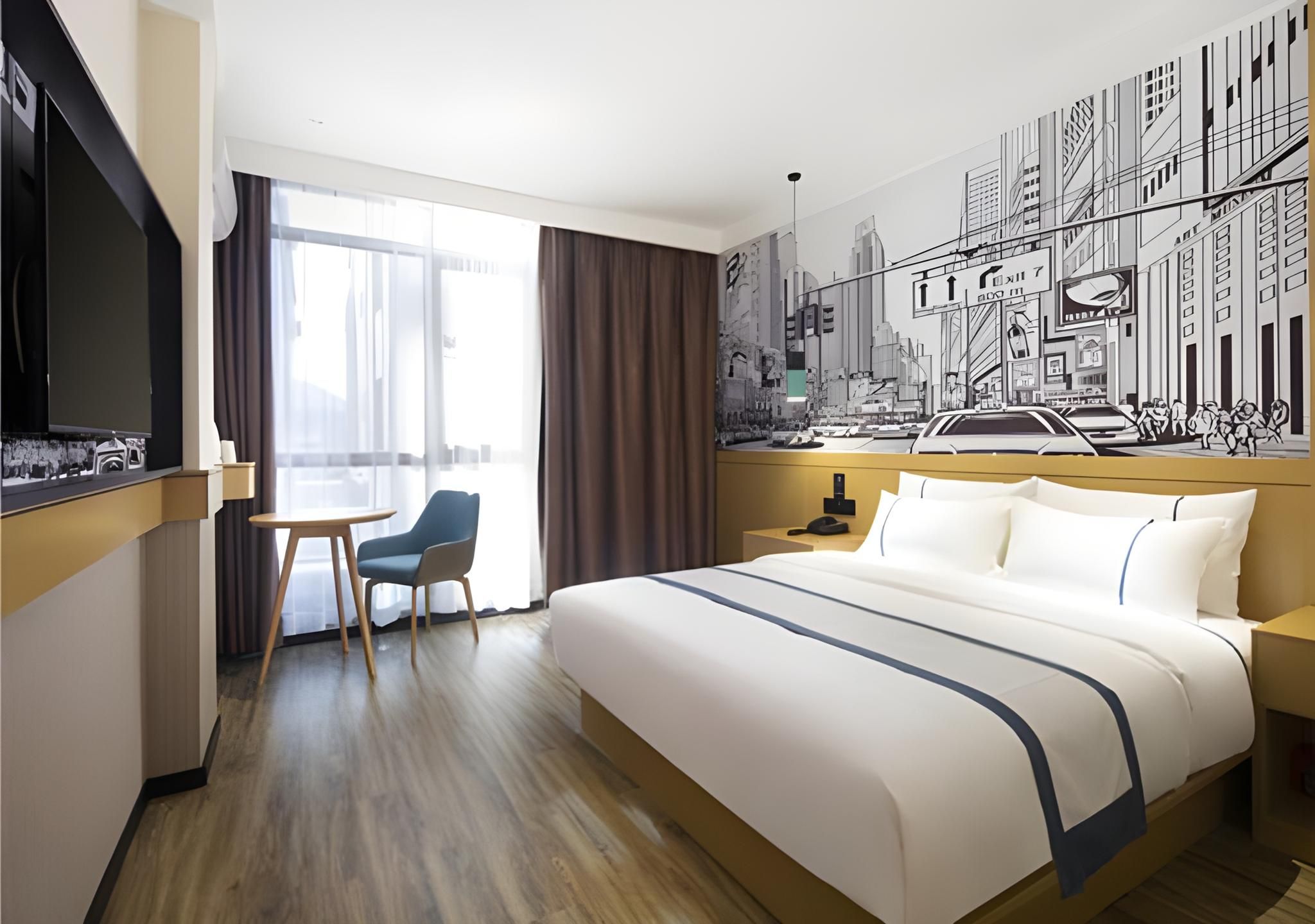 Business Queen Room