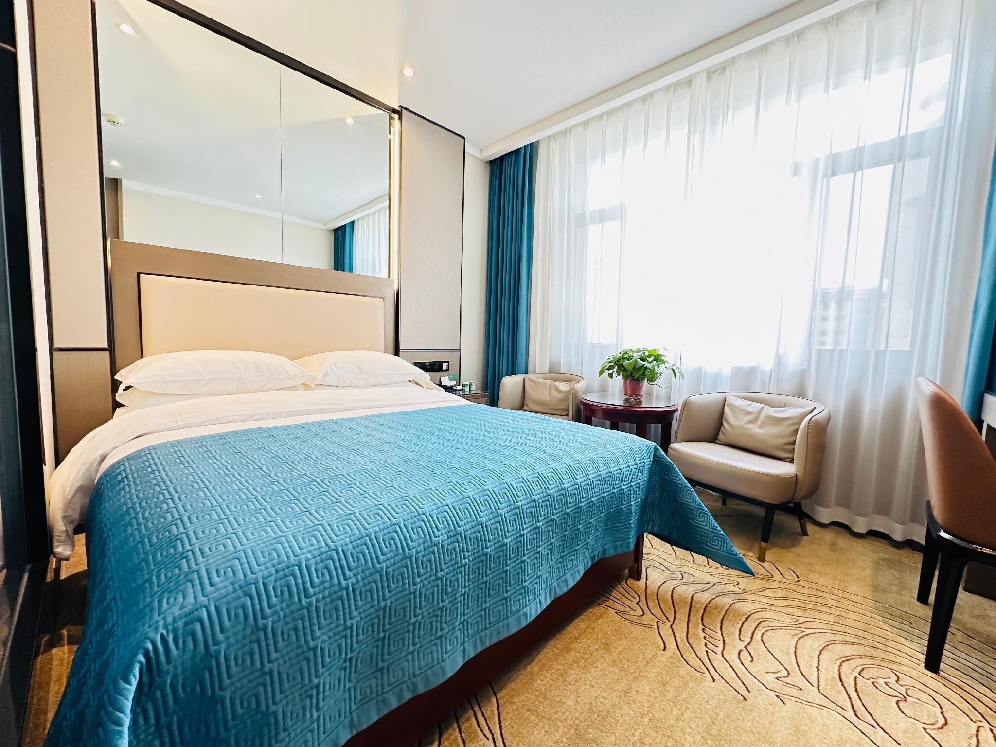 Queen Bed