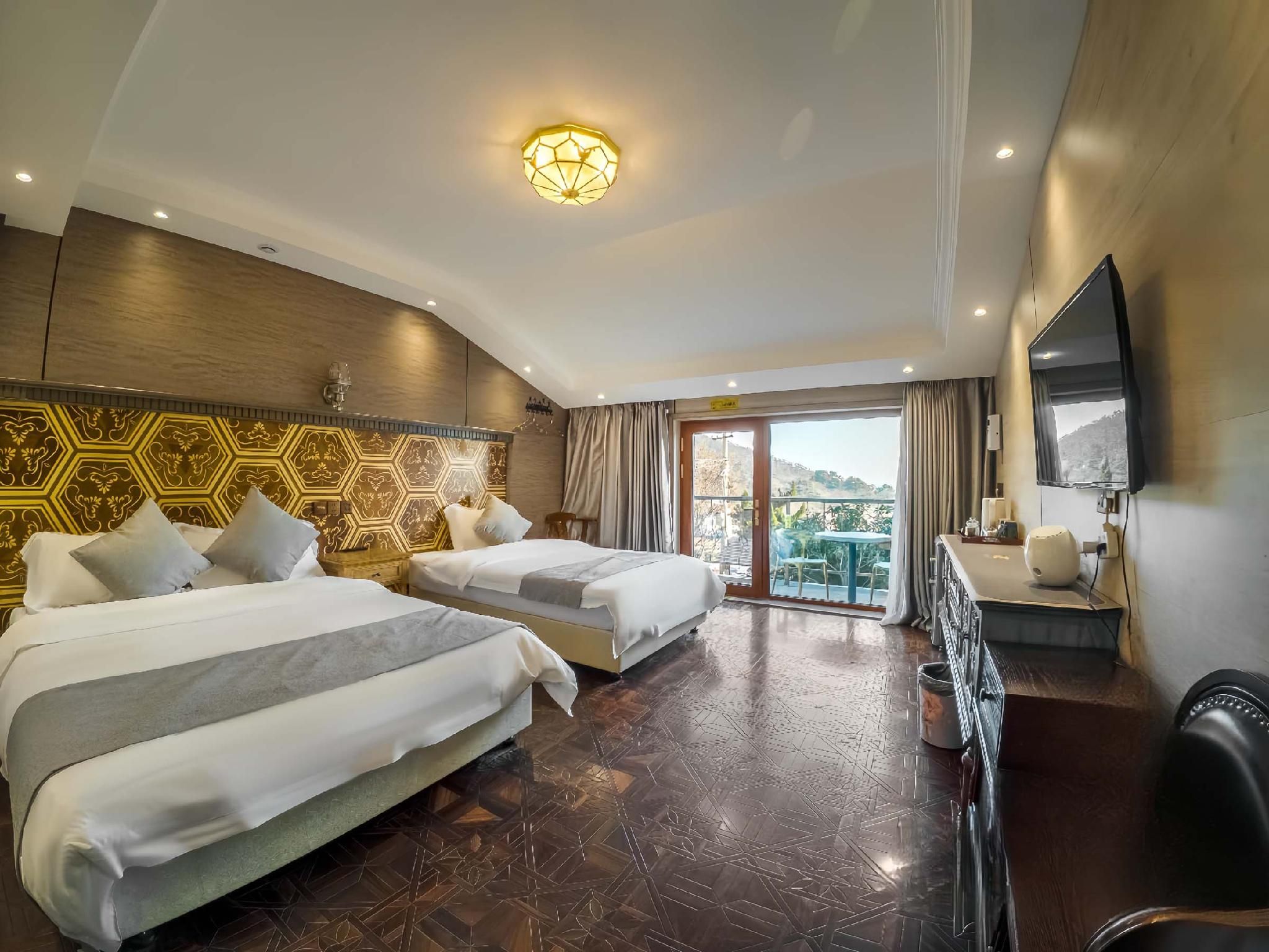 Standard Family Room