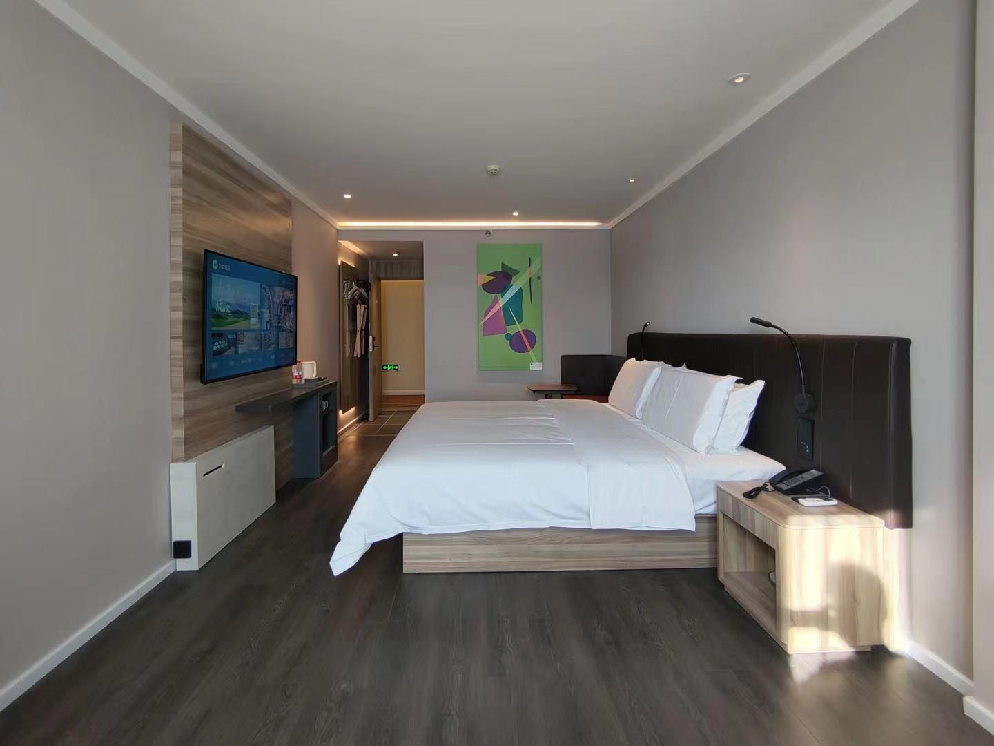 Huazhu - Superior BedRoom