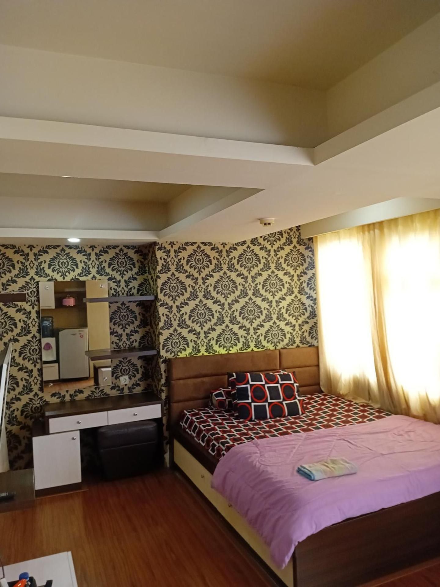 Studio Apartment with Balcony
