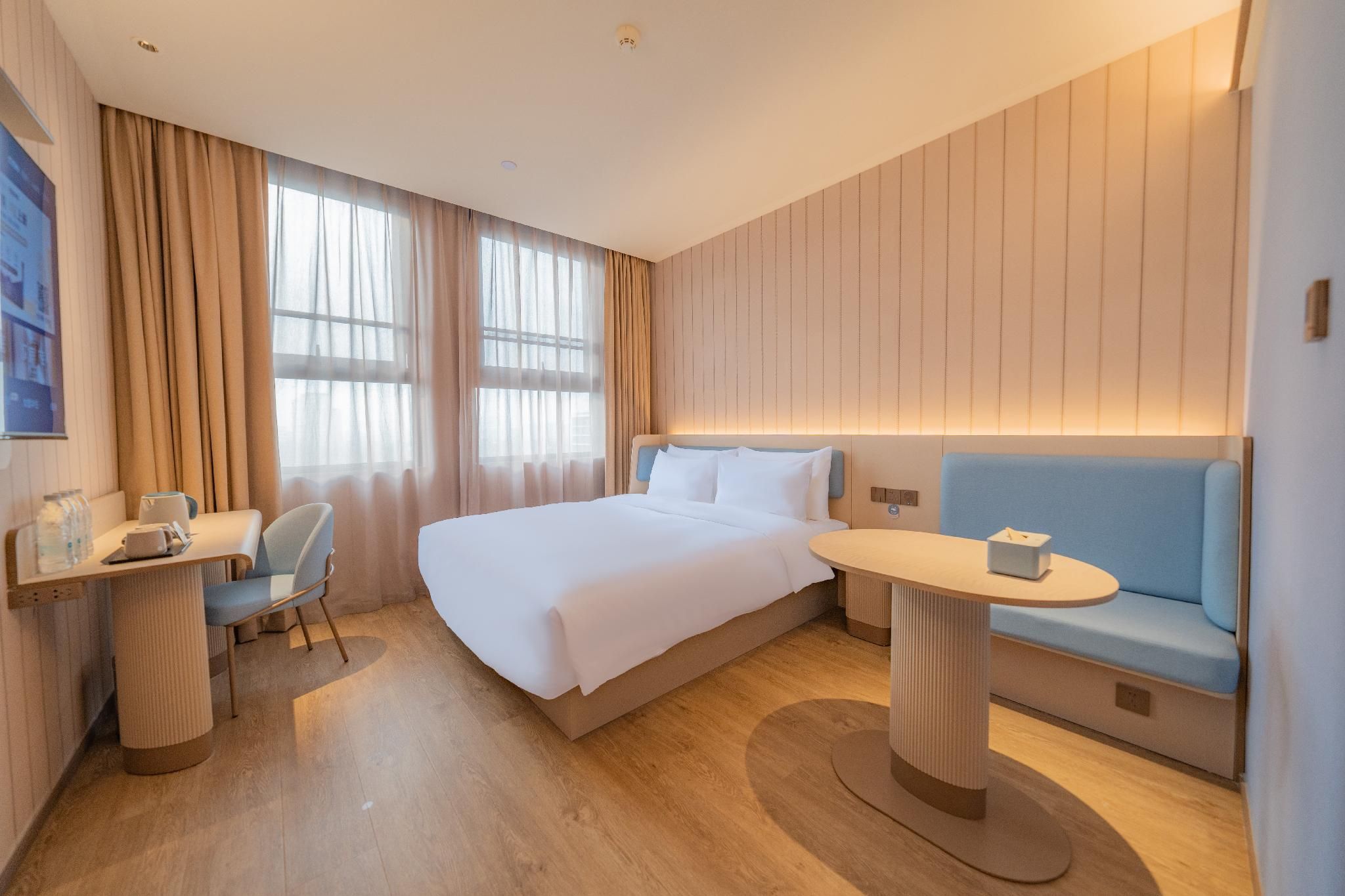 Huazhu - Superior BedRoom