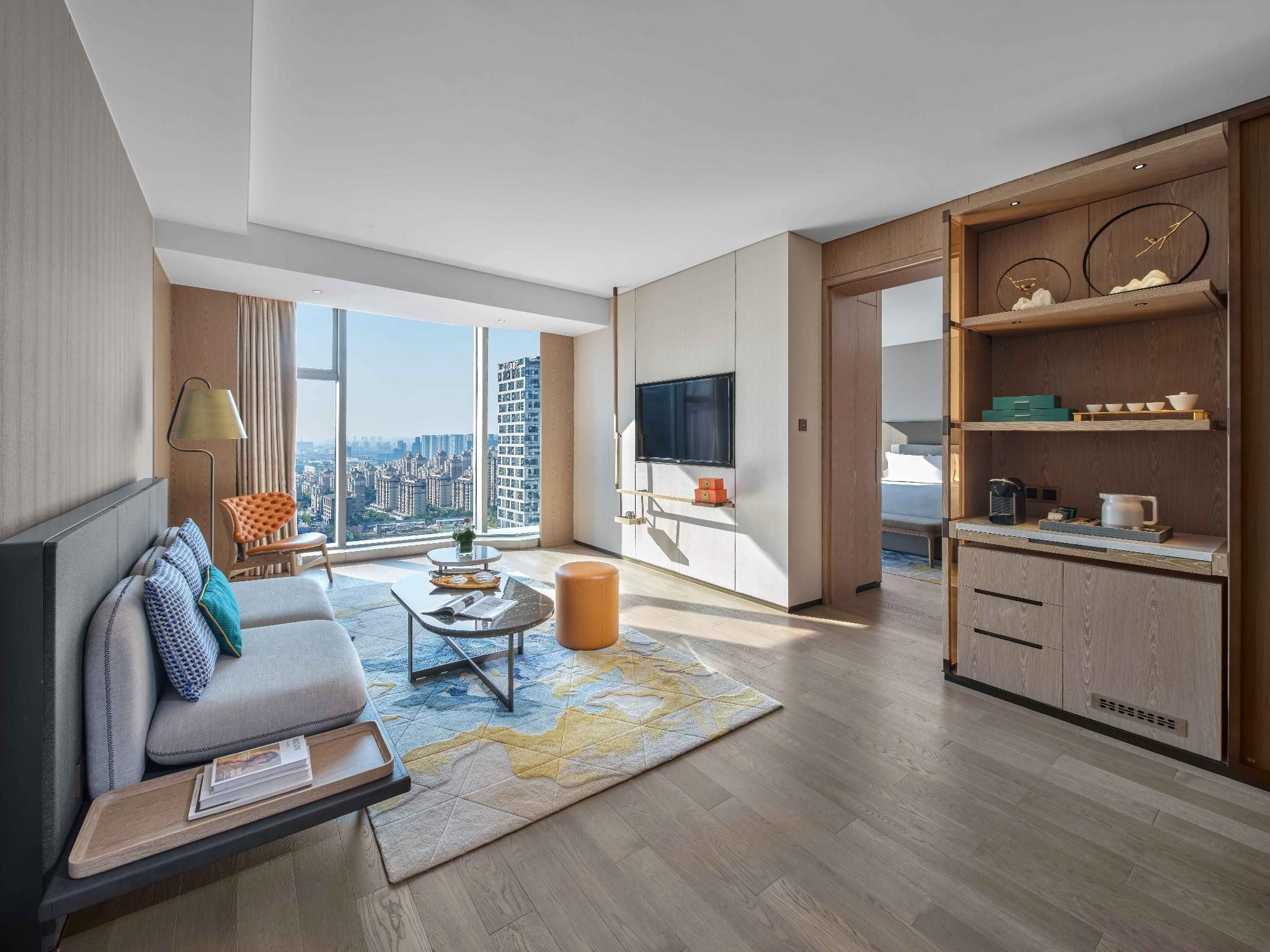 1 King 1 Bedroom Suite Study Area