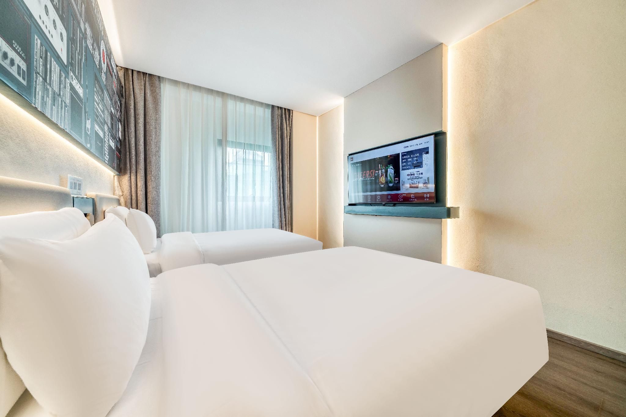 Twin Superior Room