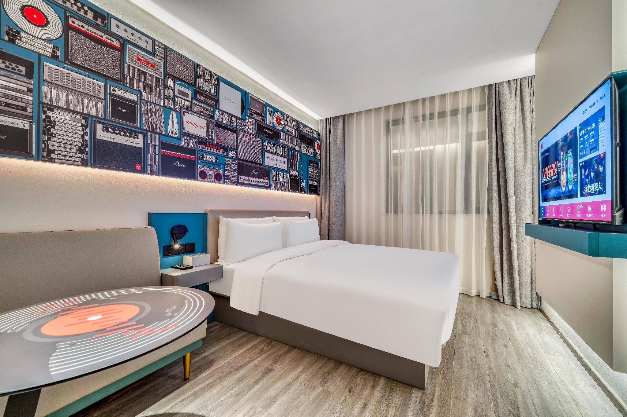 Superior Room Queen