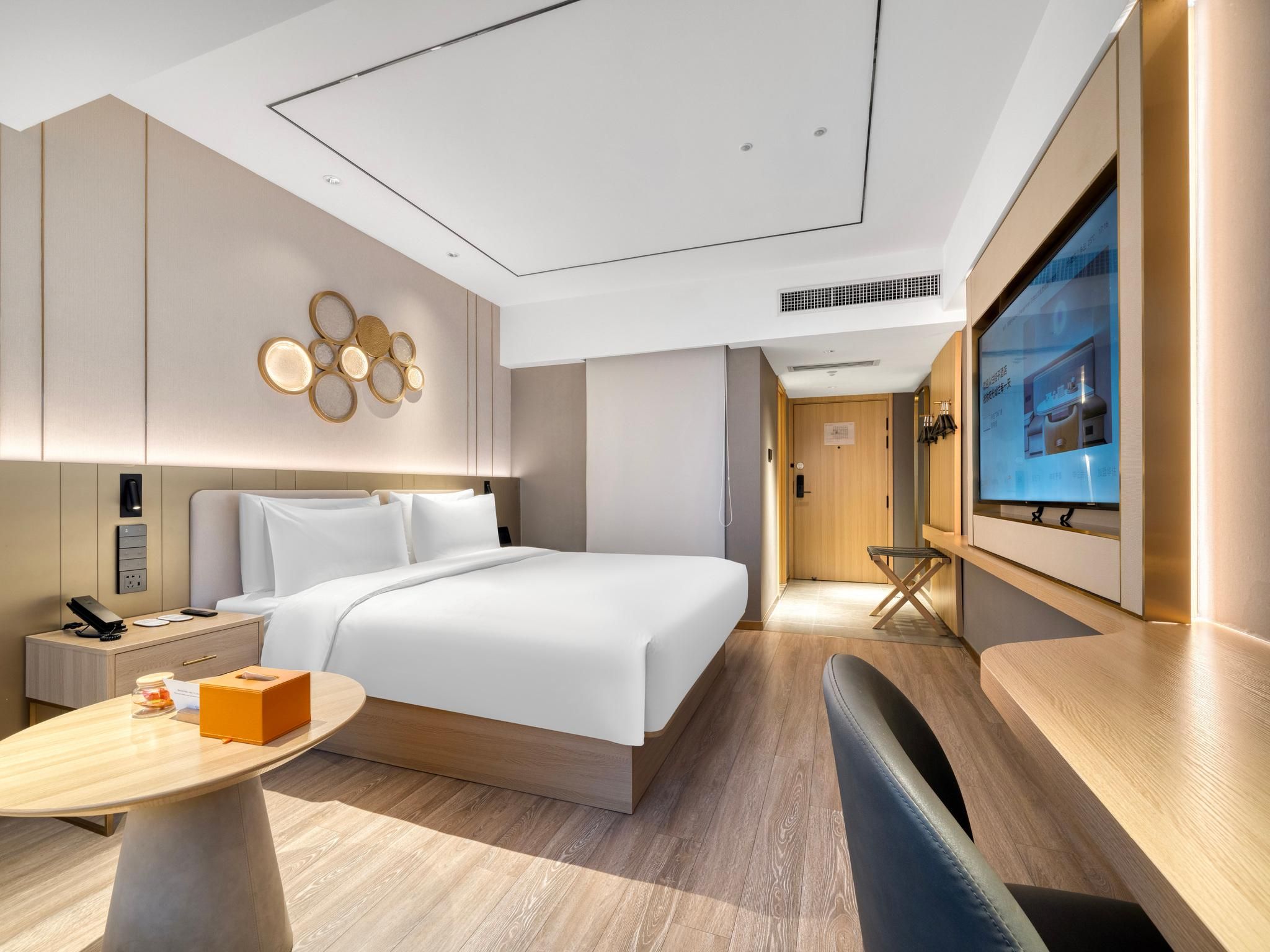 Huazhu - Superior BedRoom