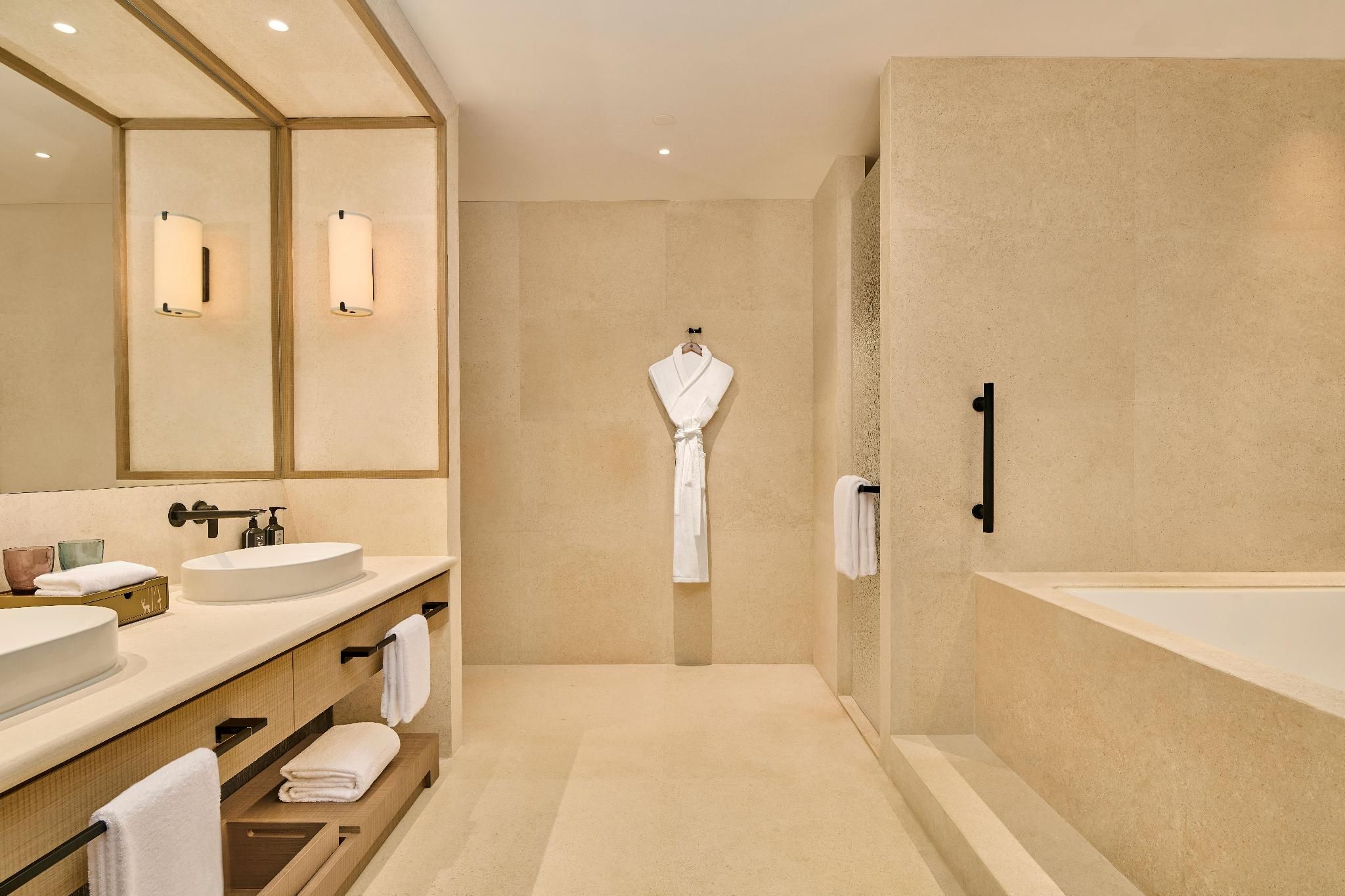 King Tianmu Suite With Soaking Tub