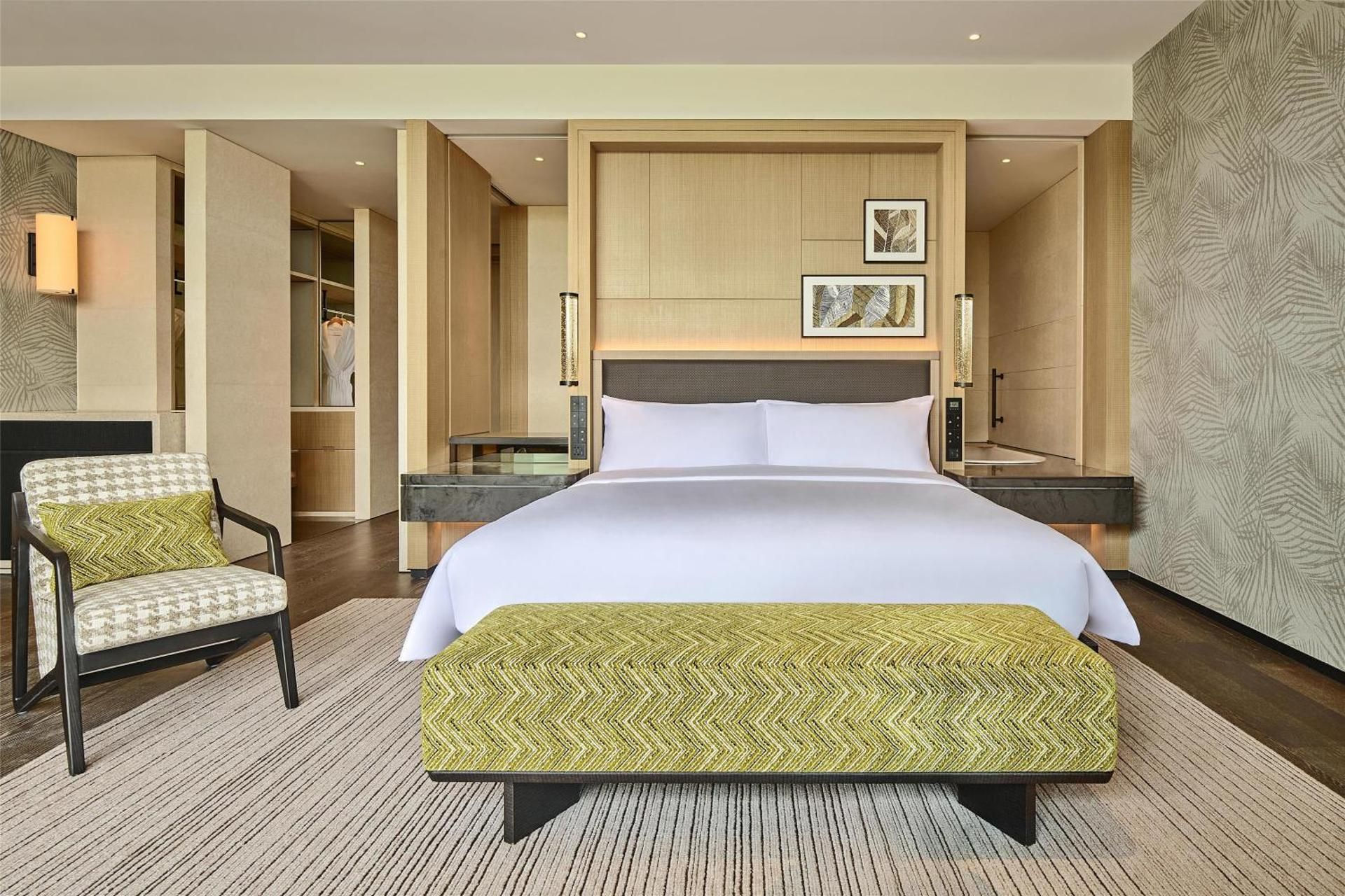 Premium King Room