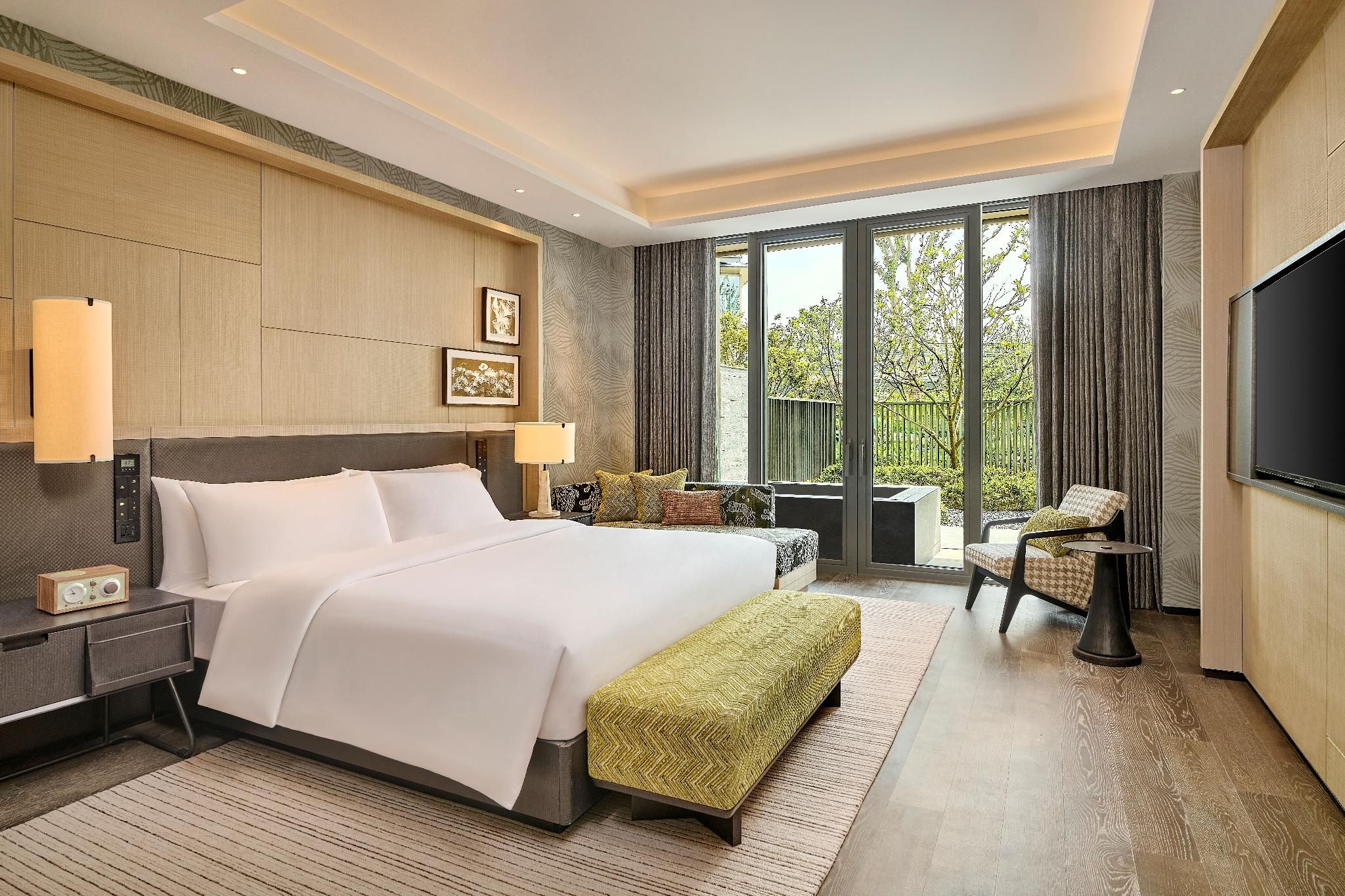 King Tianmu Suite With Soaking Tub