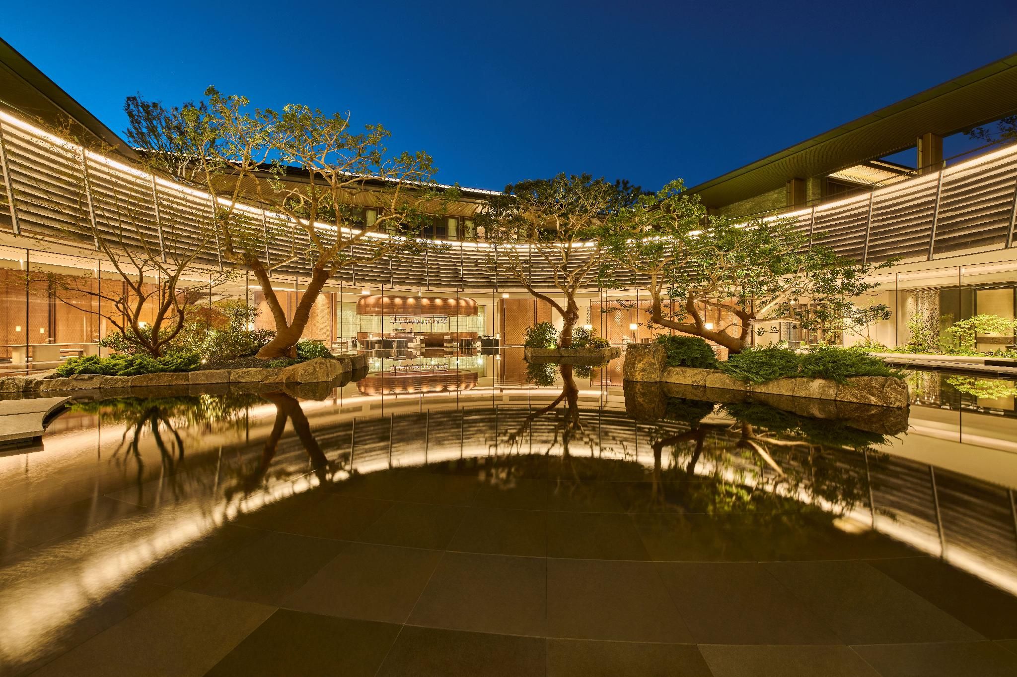 Shu Hua Hotel Tianmu Mountain, Curio Collection by Hilton