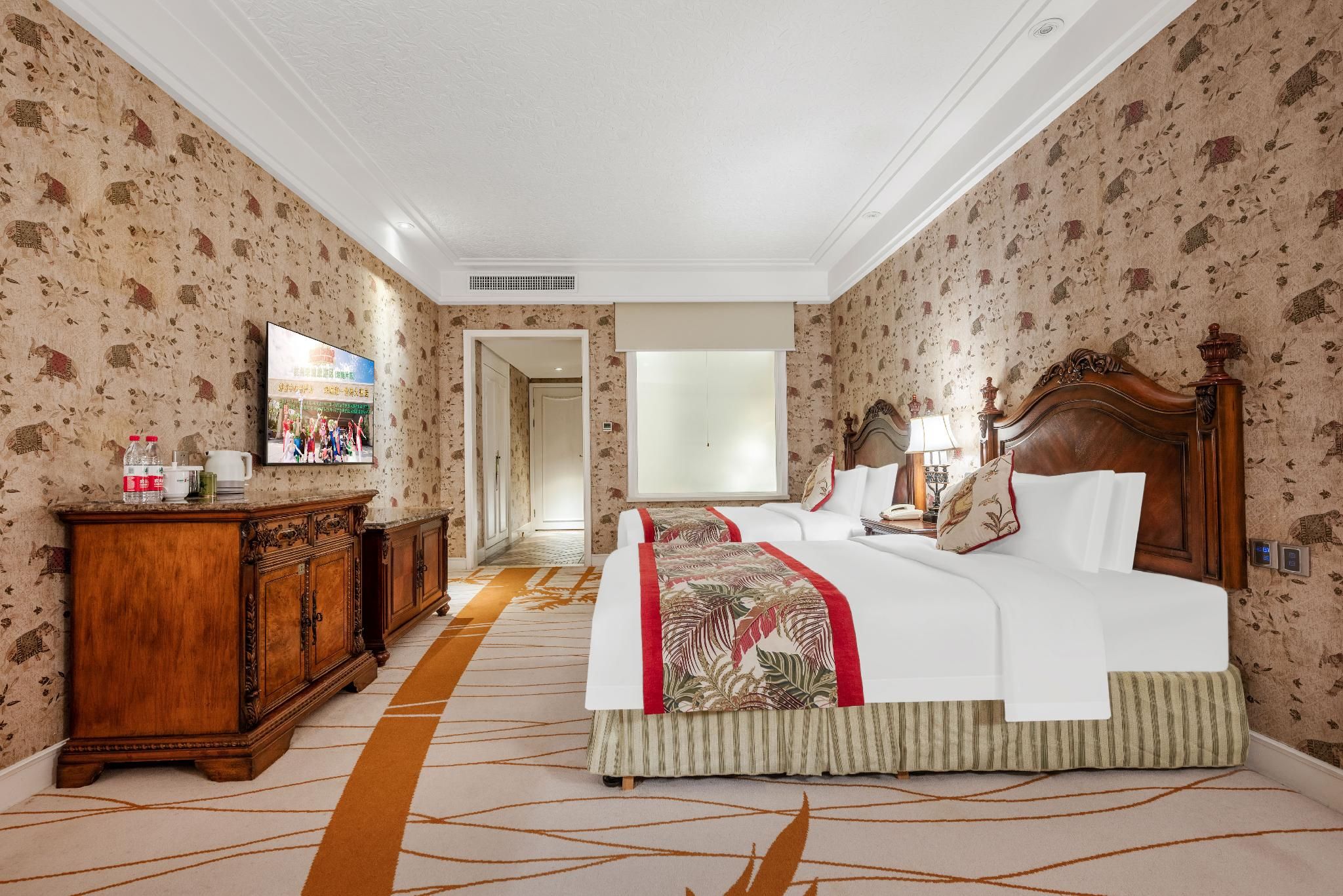 Twin Bed Room