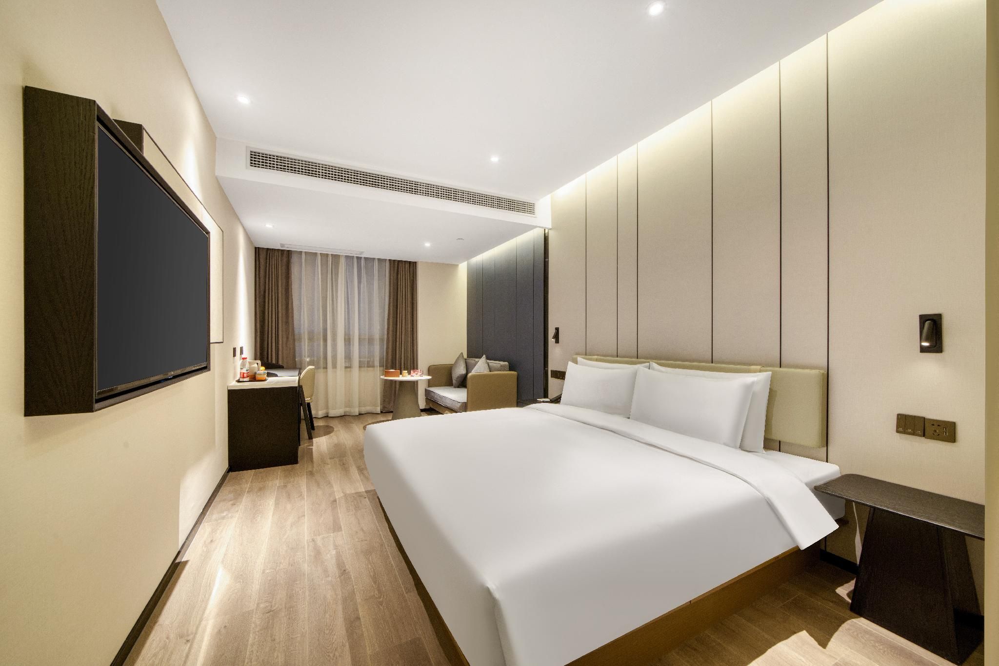 Business Queen Bed Room