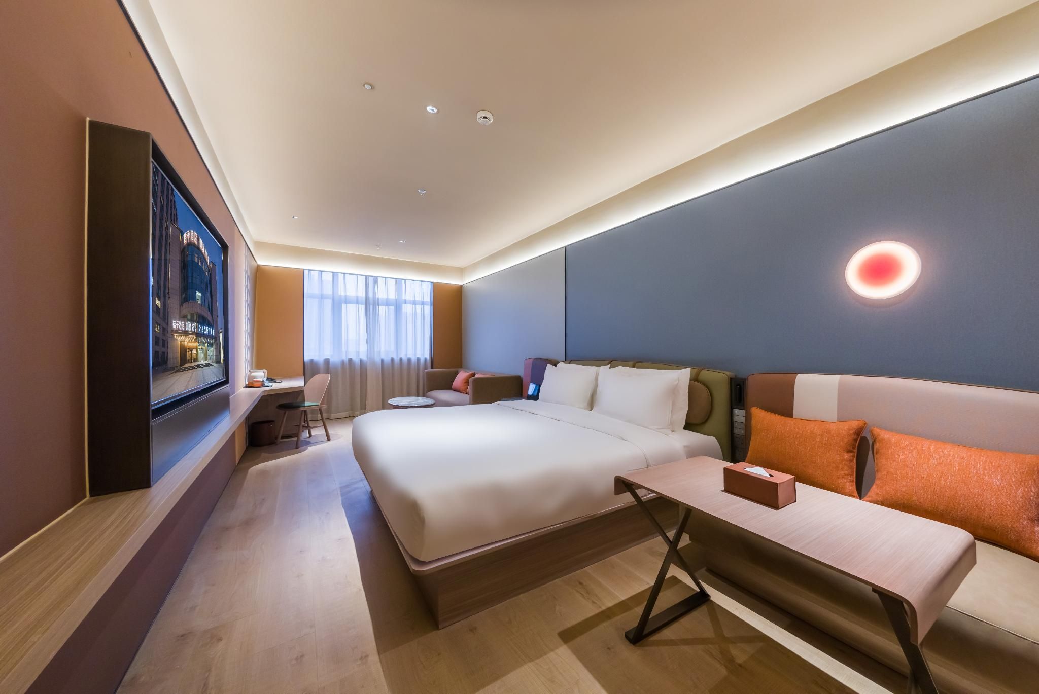 Huazhu - Deluxe Bed Room
