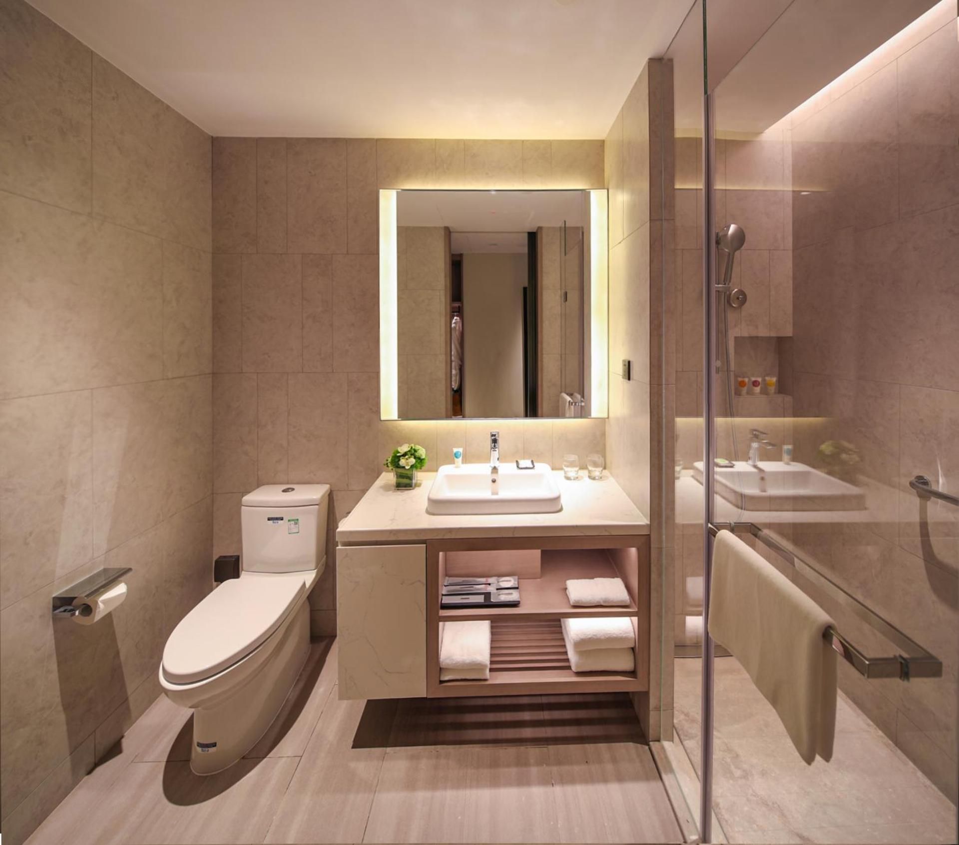 Garden View King Bed (With Sofa Bed)