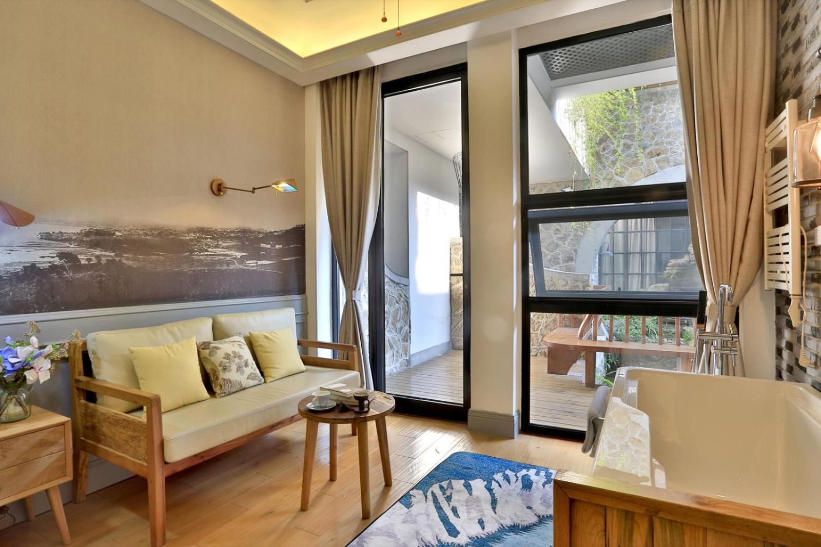 Deluxe Double Room with Balcony