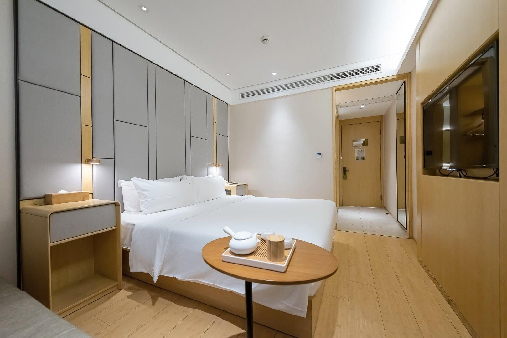 Huazhu - Superior BedRoom