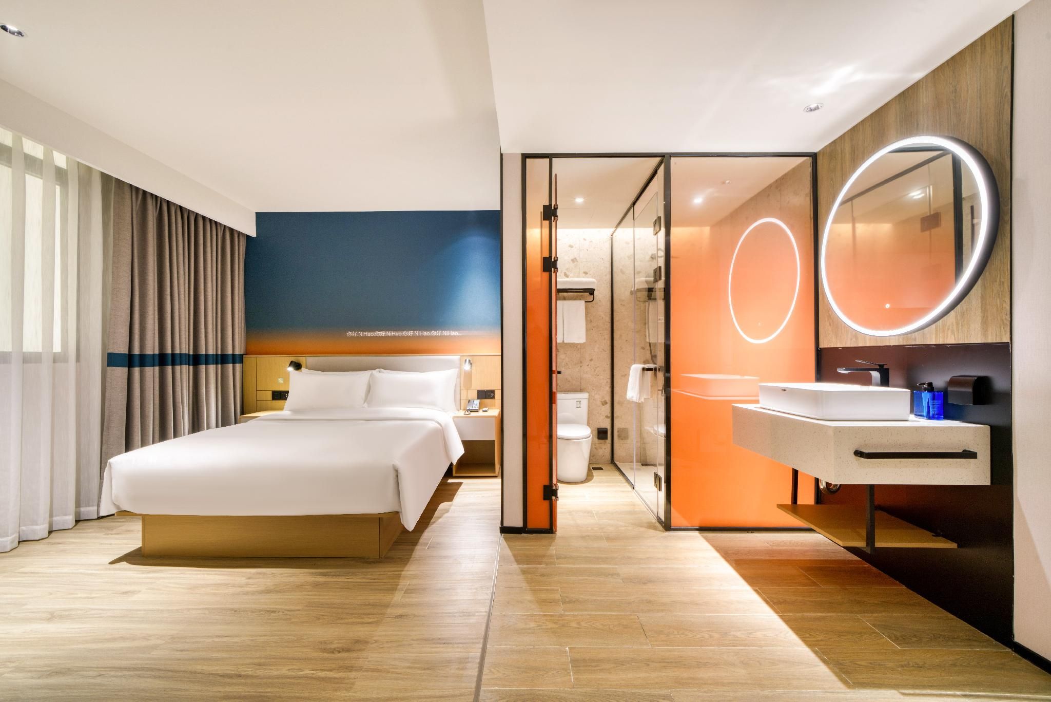 Queen Room A