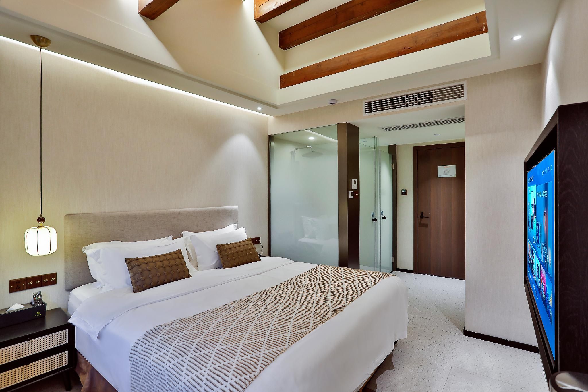 Comfort King Room