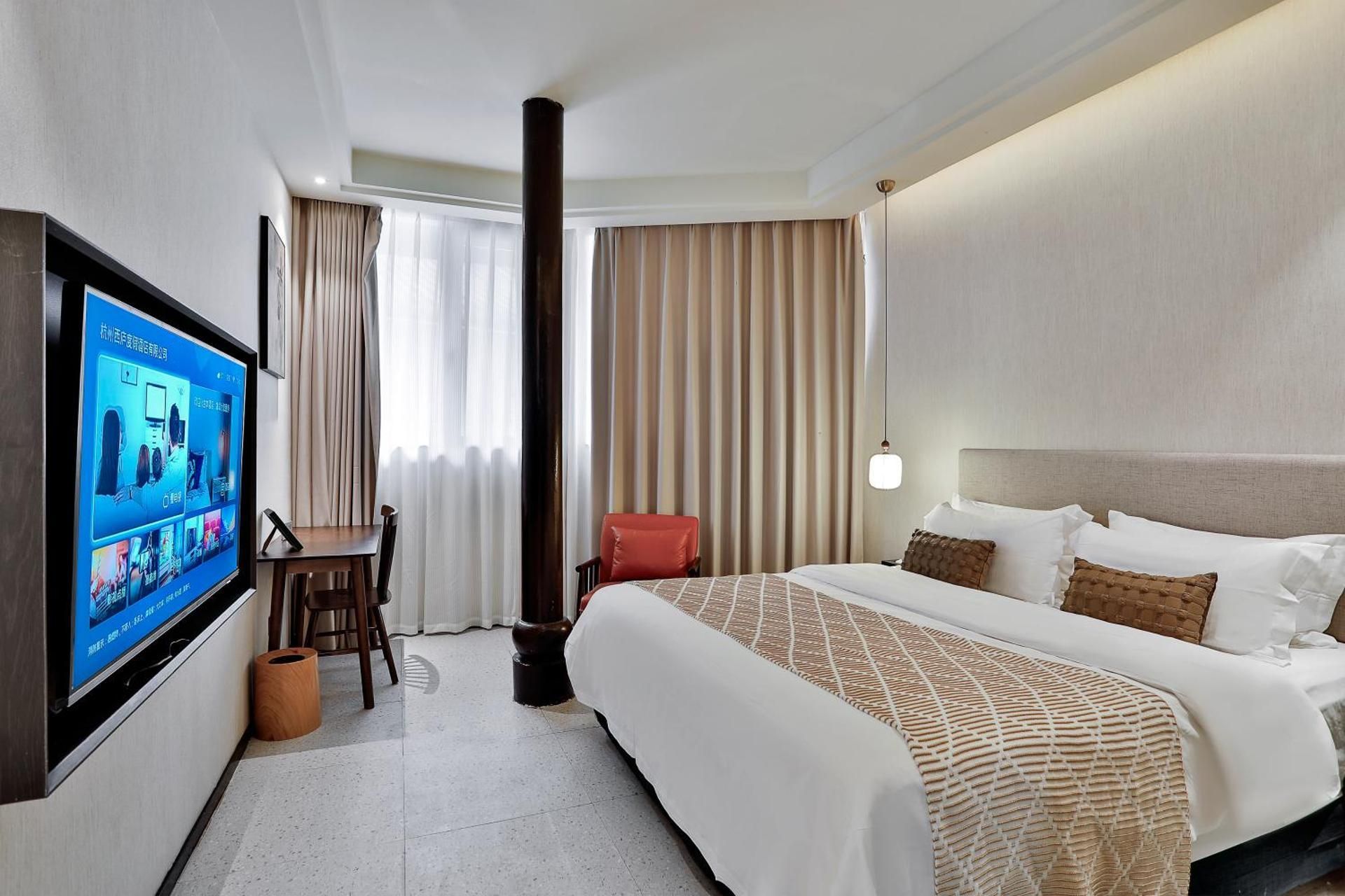 Exquisite Queen Room