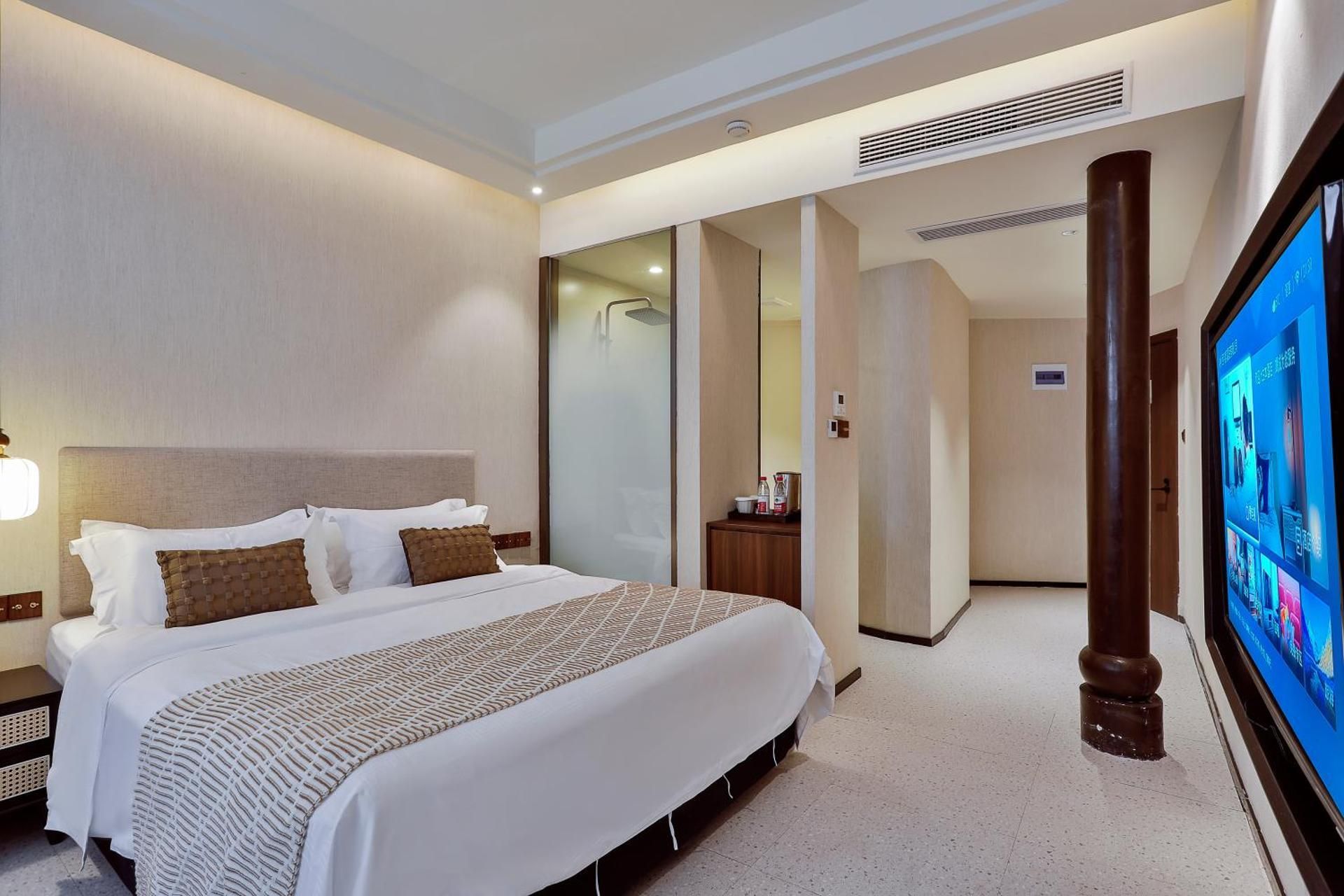 Exquisite Queen Room