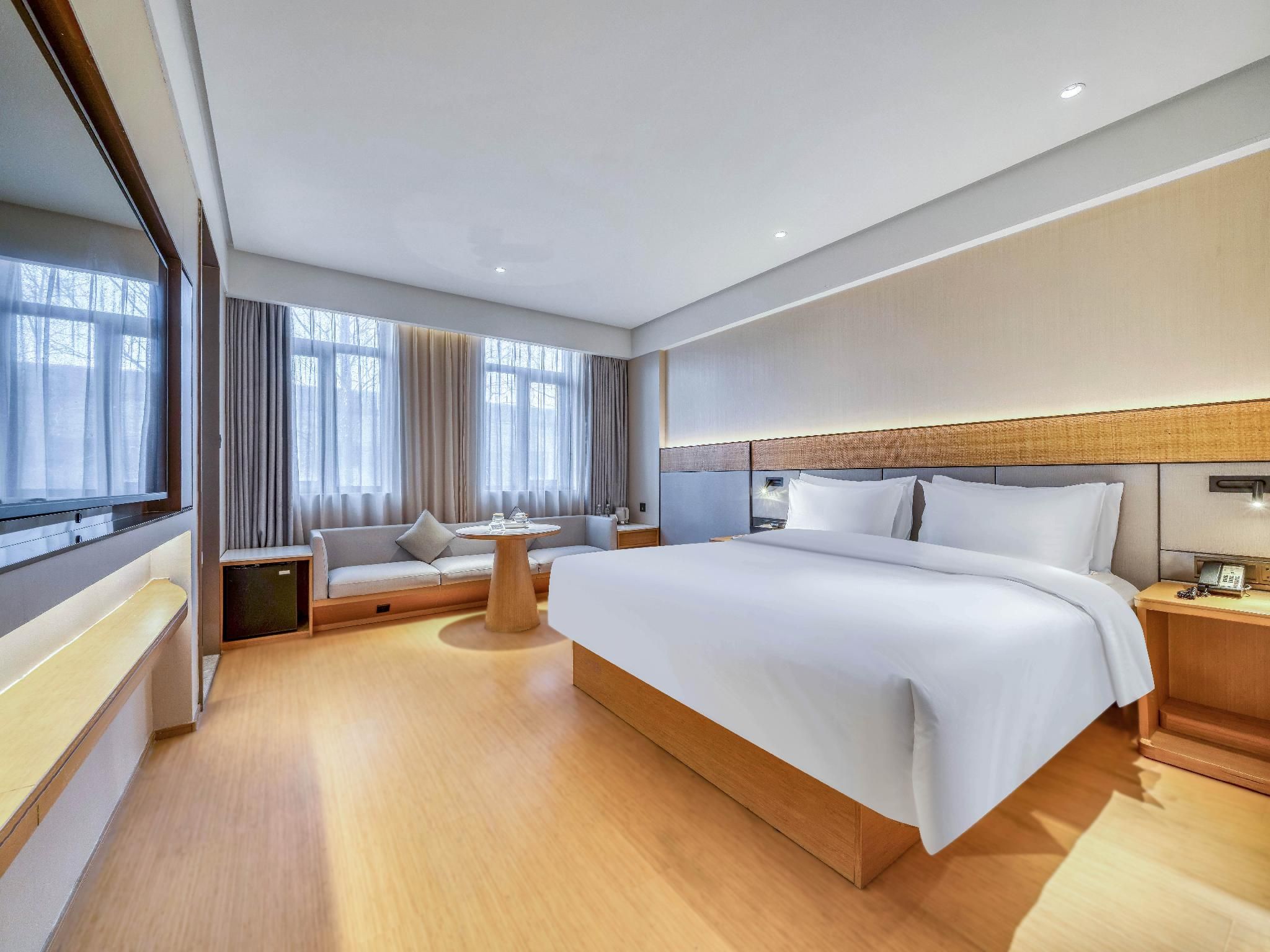 Business Queen Bed Room