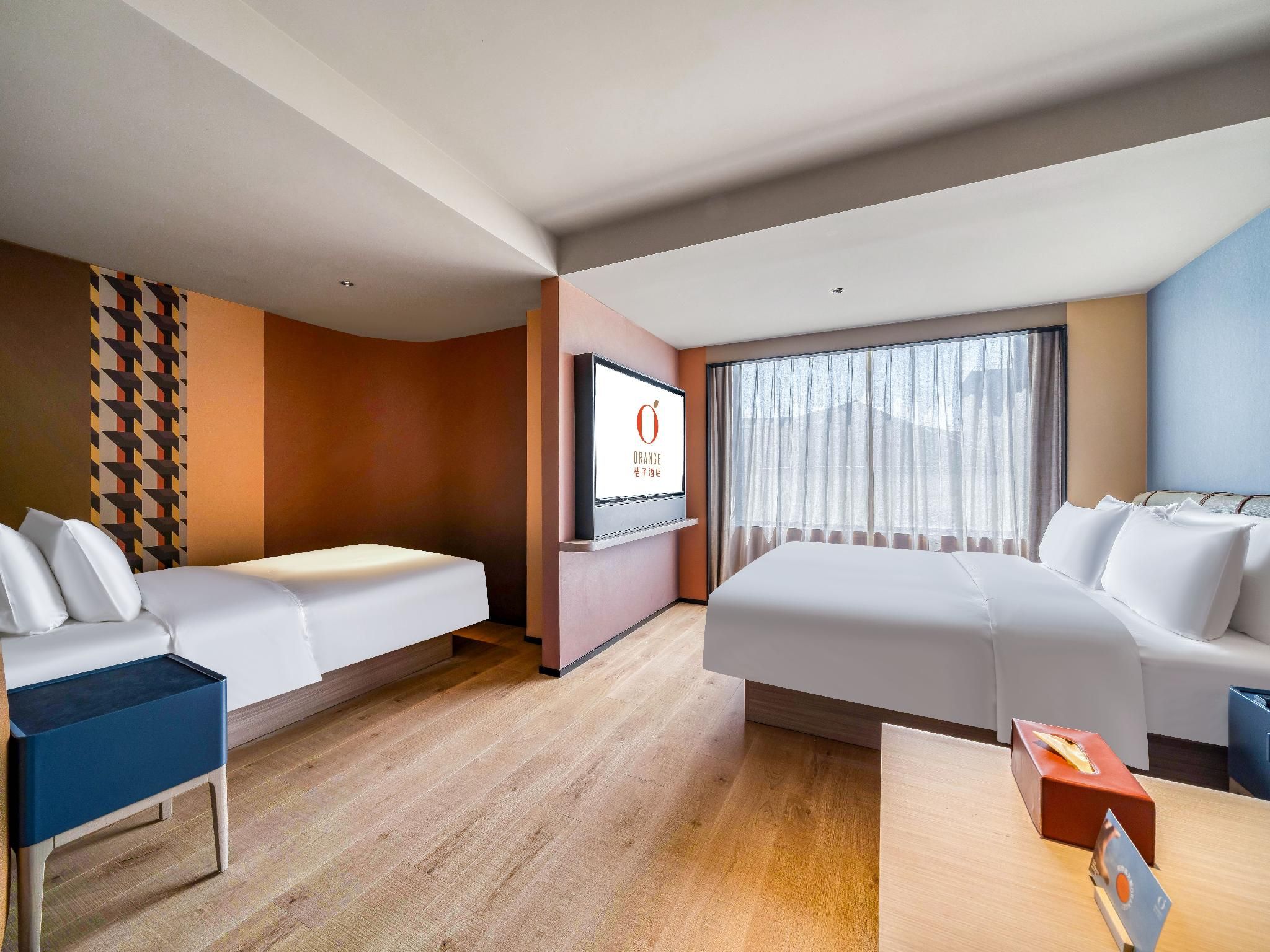 Huazhu - Bonding Room